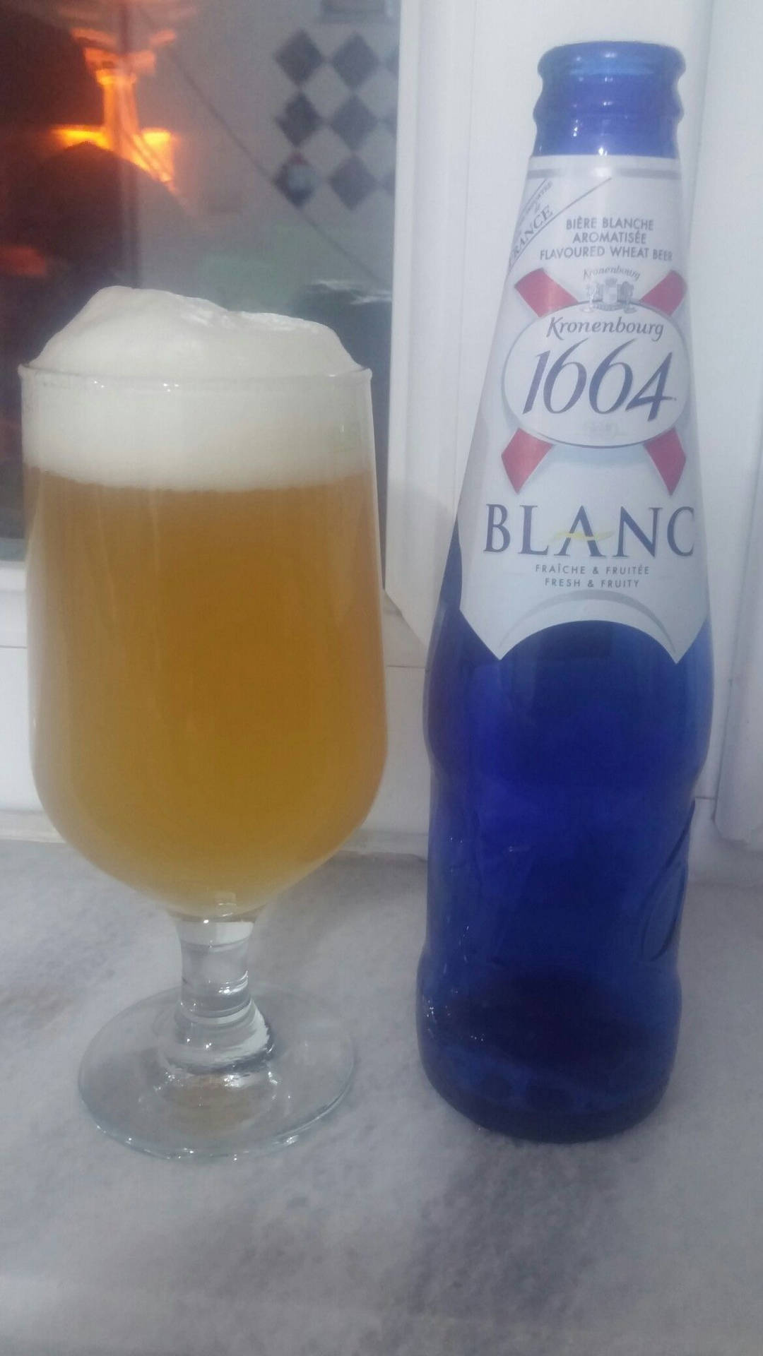 Indoor Kronenbourg Blanc Background