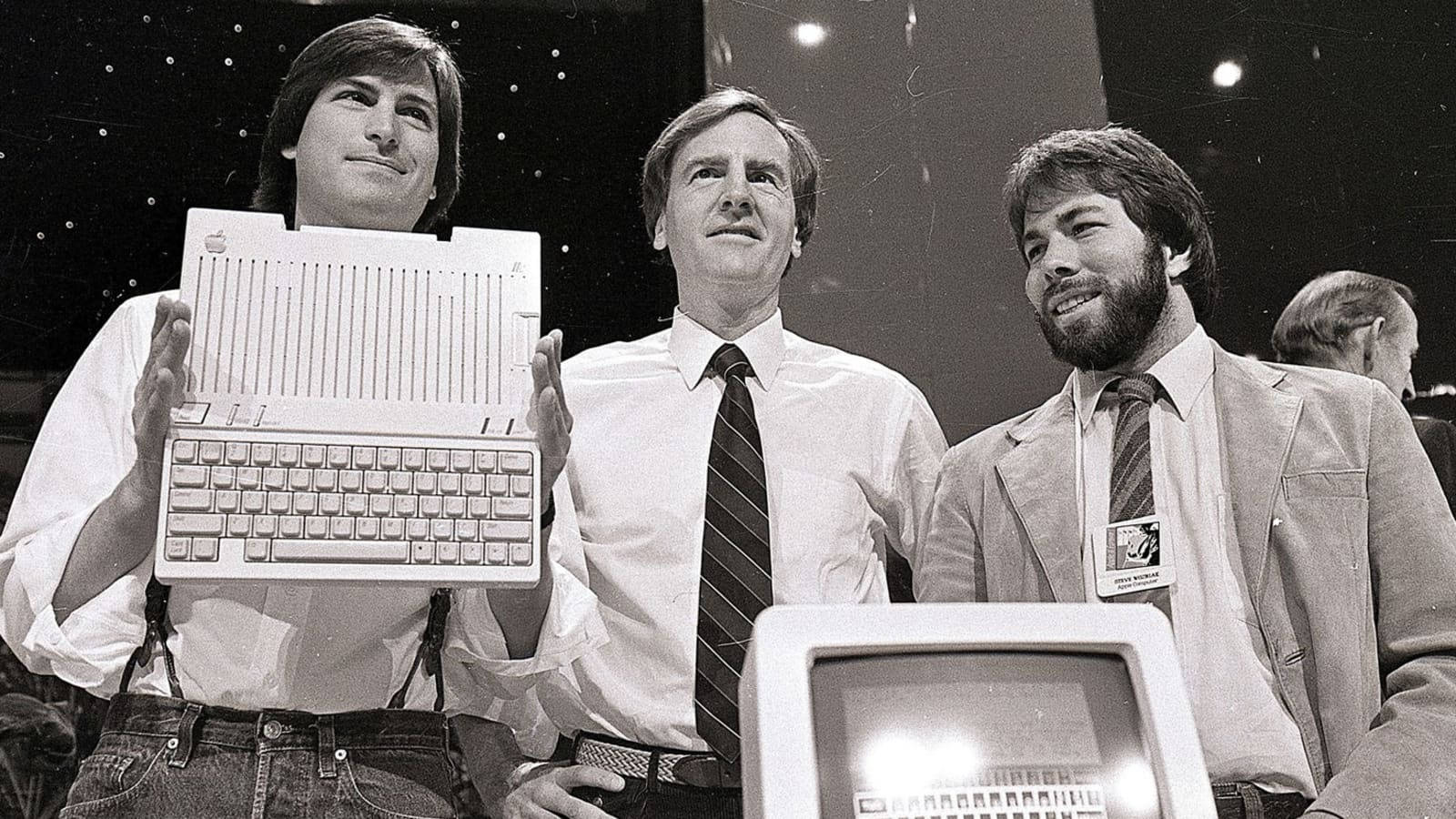 Influential Tech Pioneers: John Sculley, Steve Jobs, And Steve Wozniak Background