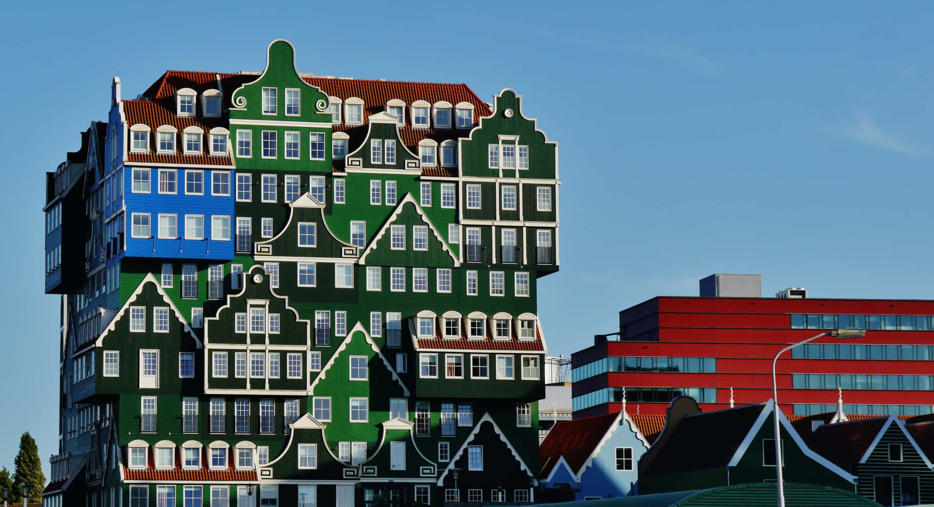 Inntel Hotel Zaandam With Red Building