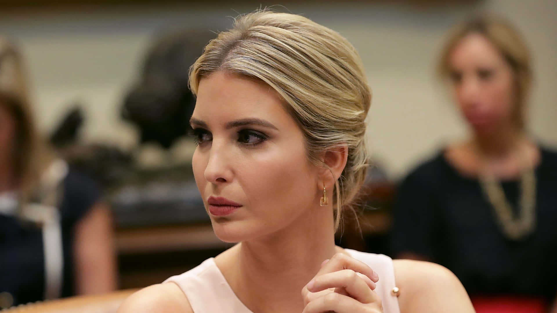Intense Gaze Of Ivana Trump Background