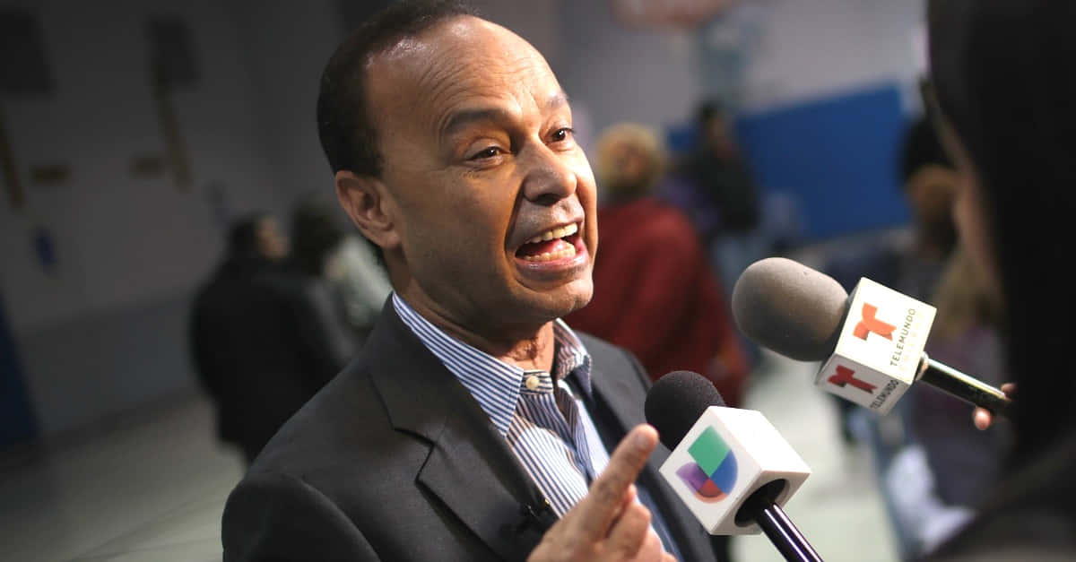 Interview Of Luis Gutiérrez Background