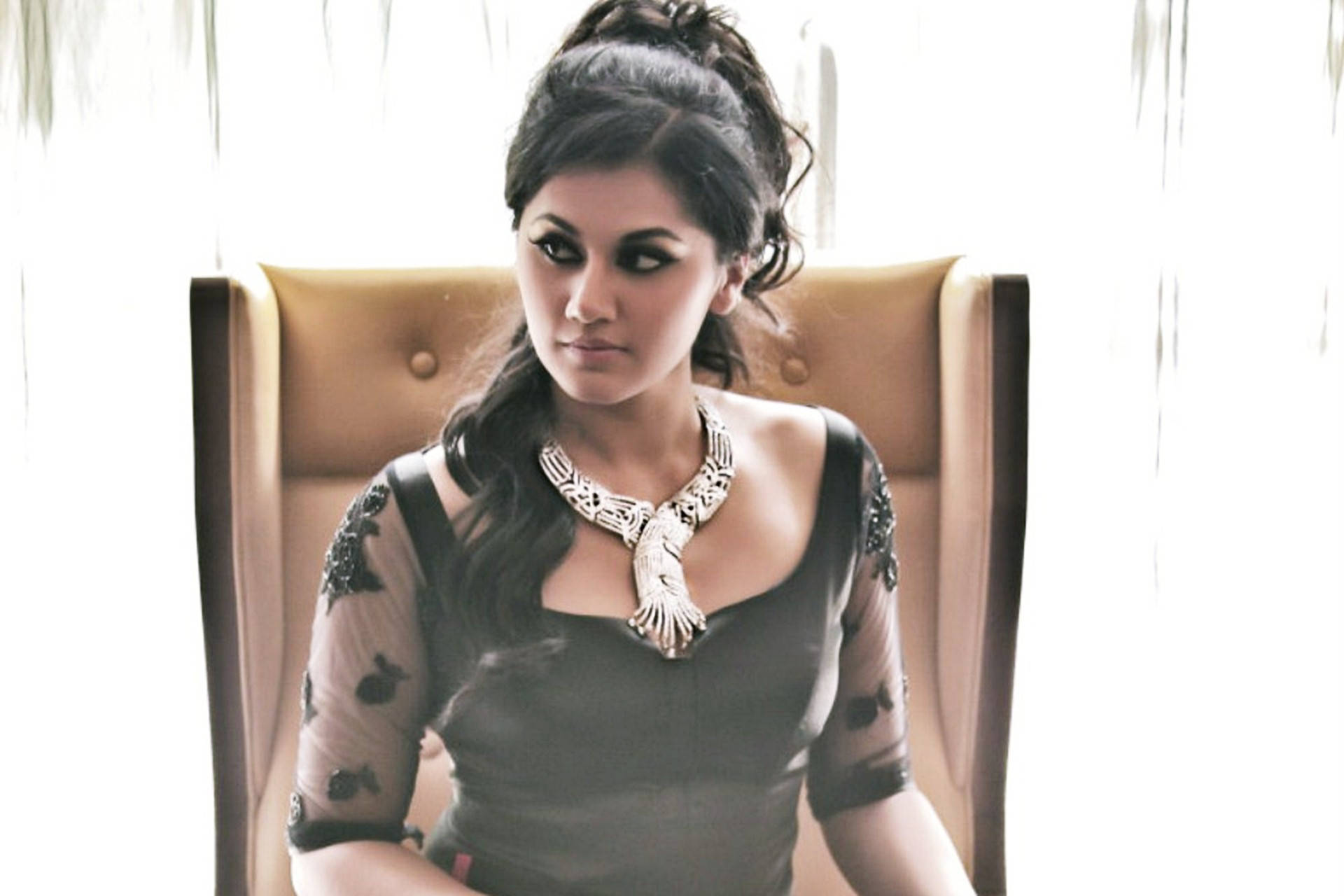 Intimidating Taapsee Pannu Shot Background