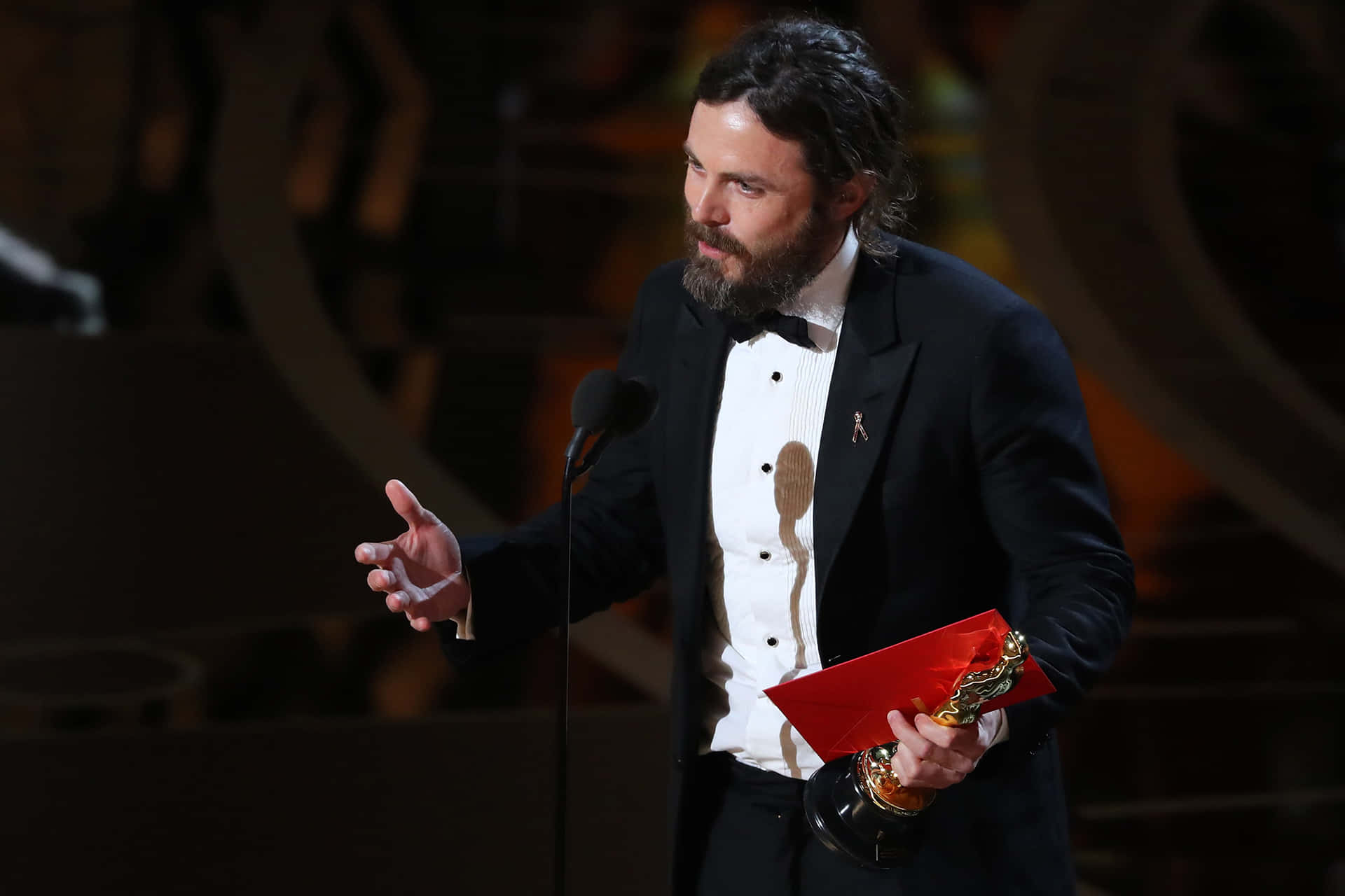 Intriguing Portrait Of Casey Affleck Background