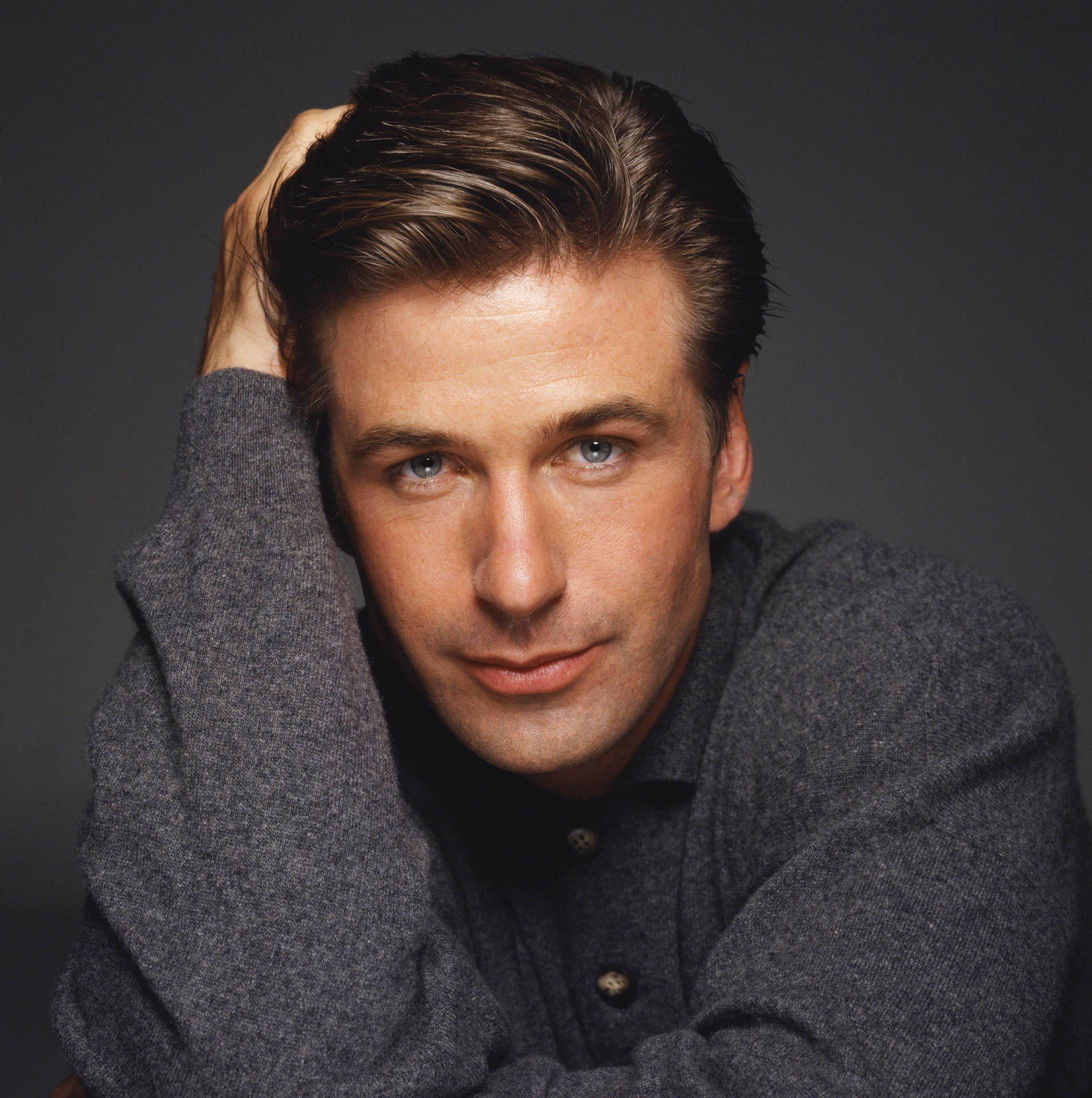 Intriguing Shot Of William Baldwin Background