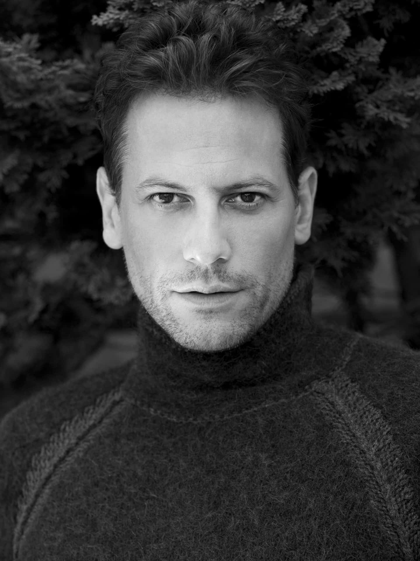 Ioan Gruffudd 2700 X 3600