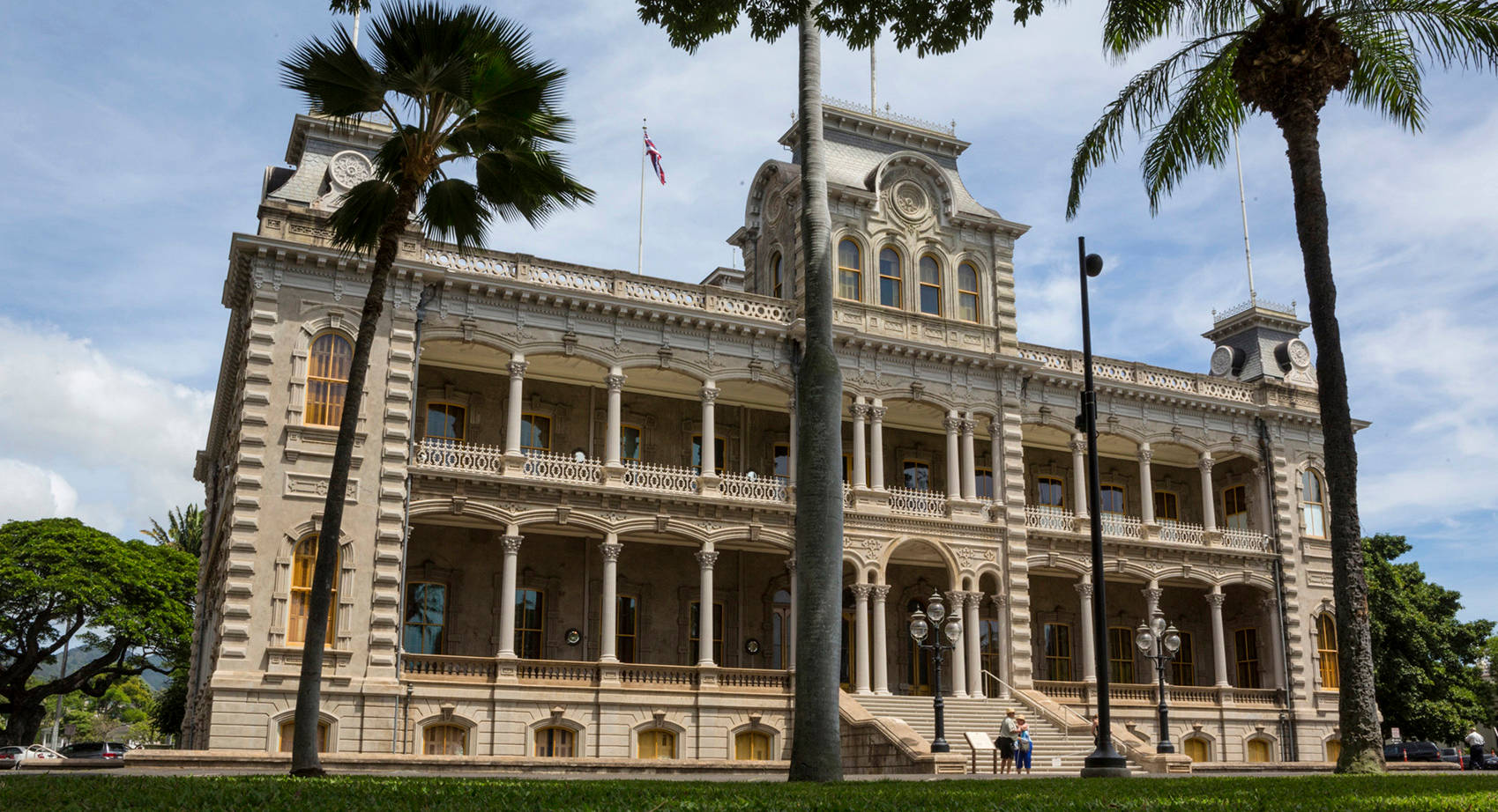 Iolani Palace In Hawaii Background