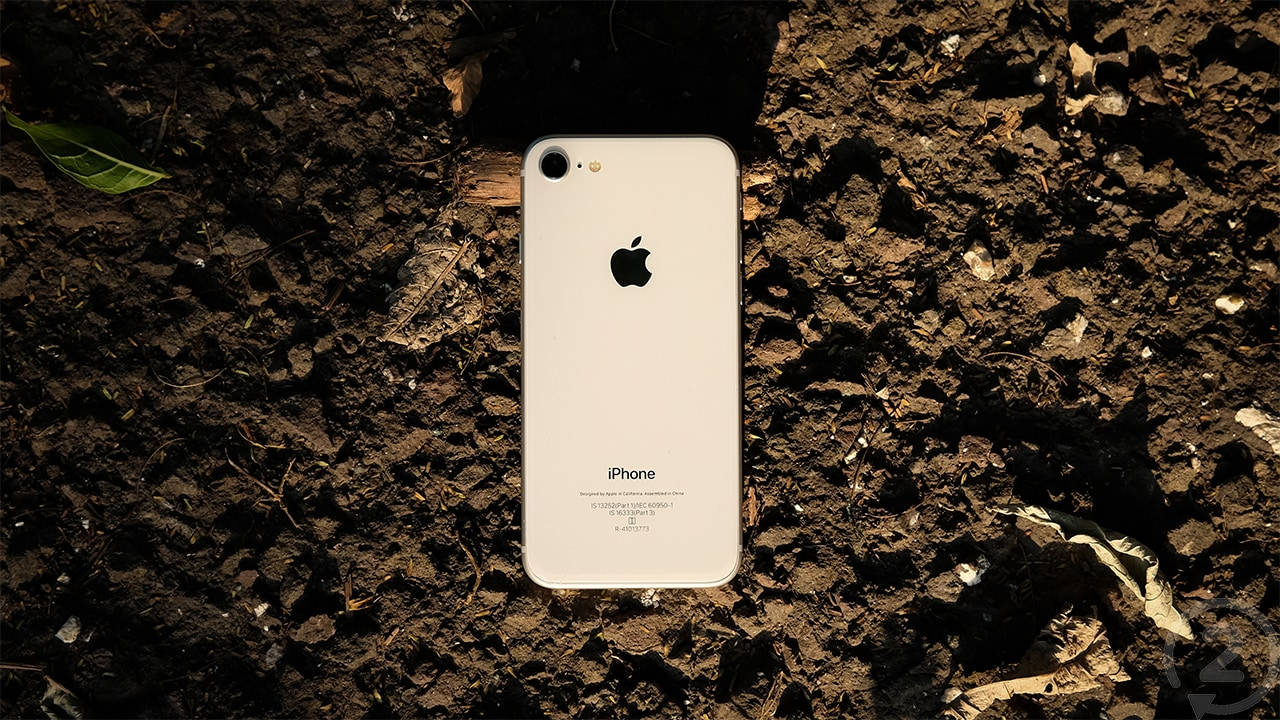 Iphone 8 White Background