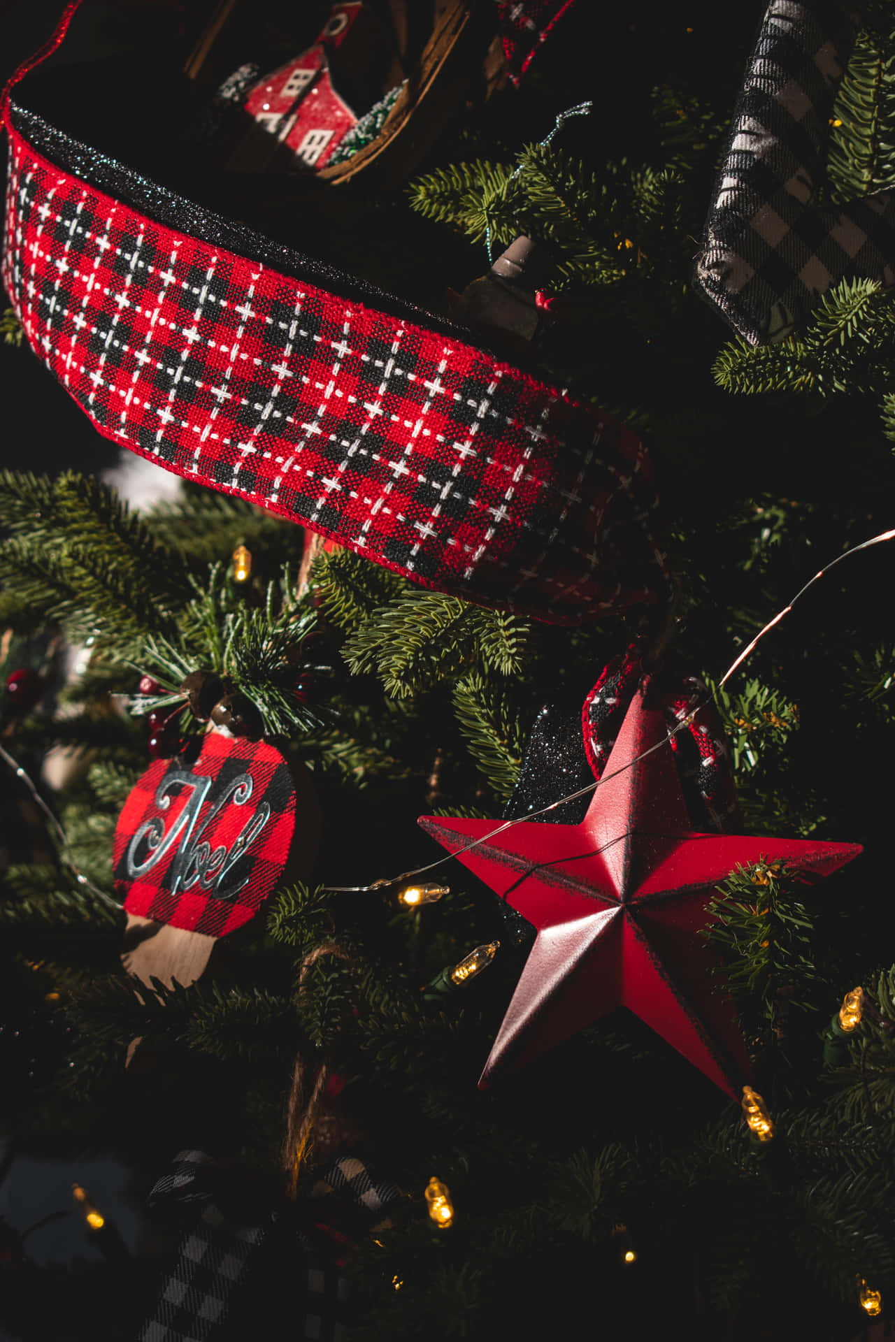 Iphone Christmas Aesthetic Red Plaid