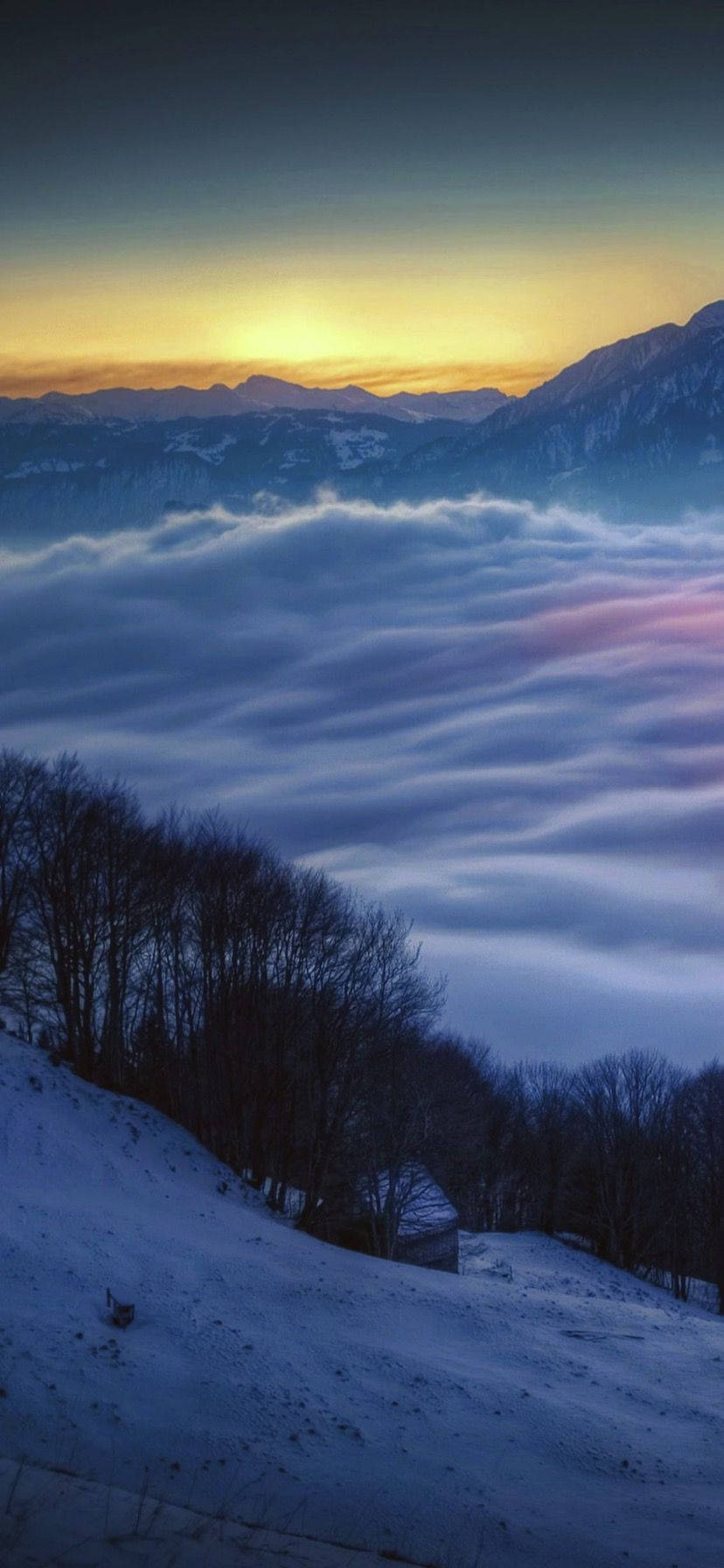 Iphone Xr Mountain Clouds Sunrise