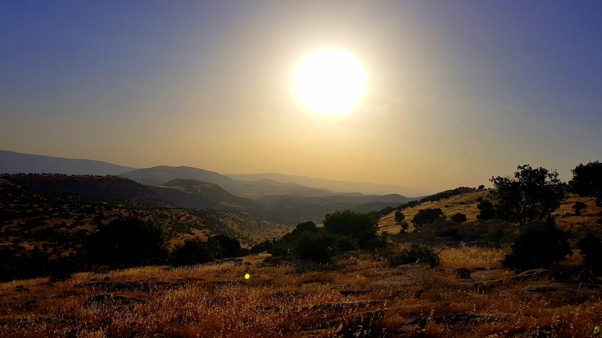 Iraq Kurdistan Mountain Sun Background