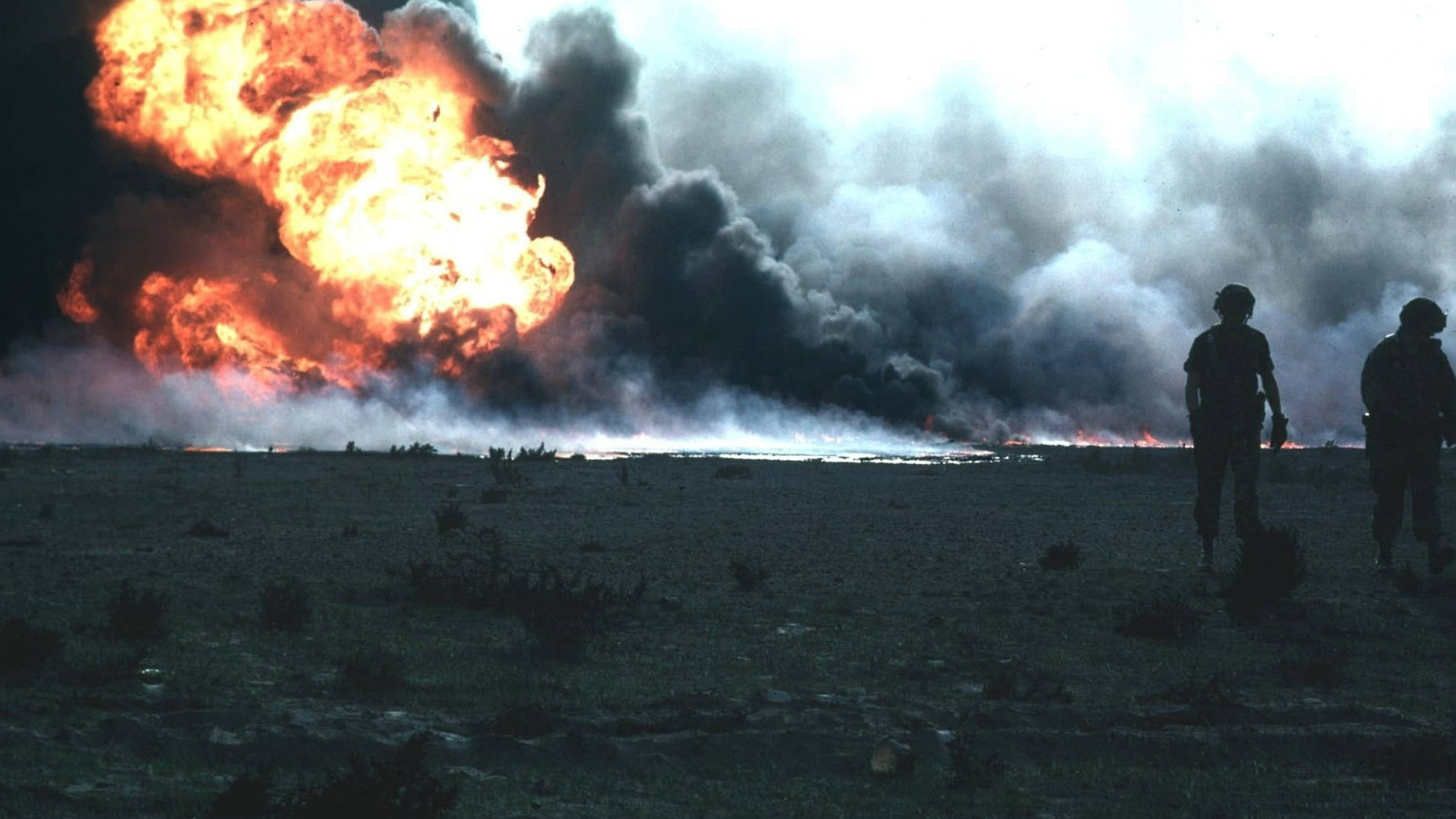 Iraq Soldiers War Explosion Background