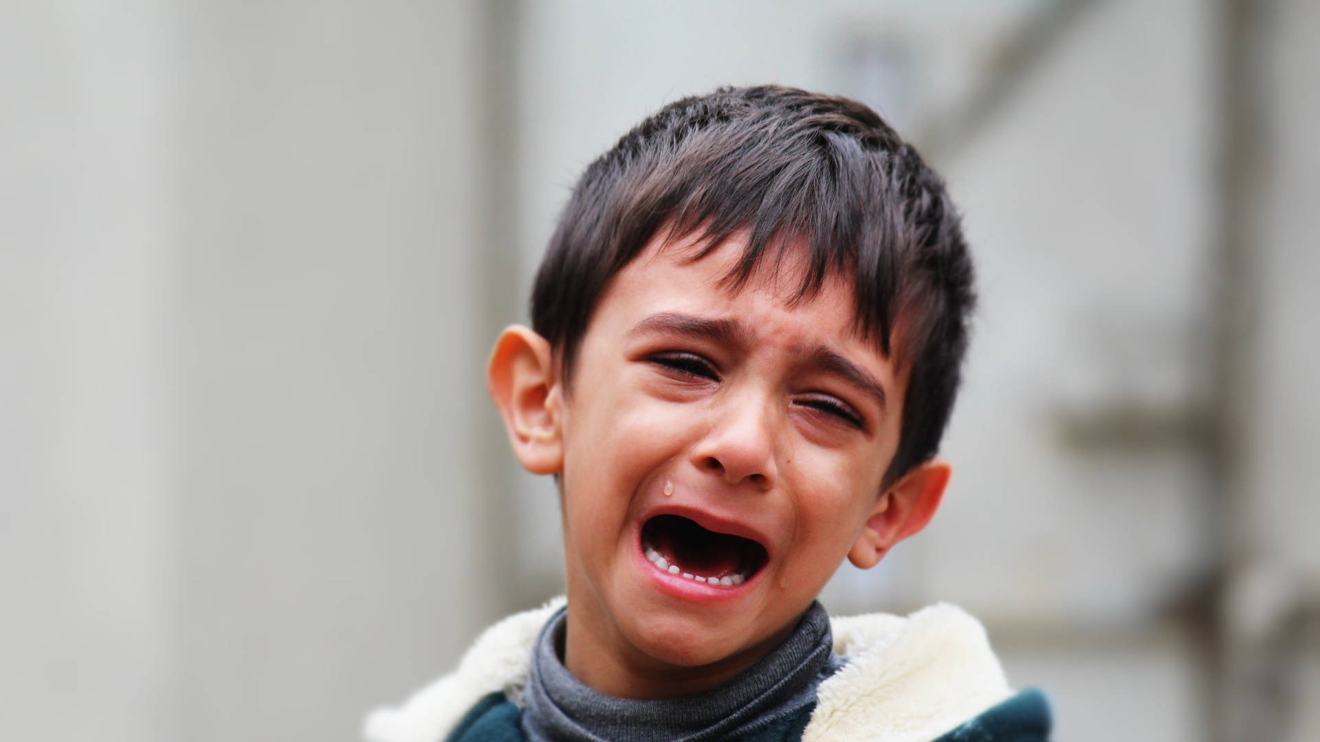 Iraqi Crying Sad Boy Background