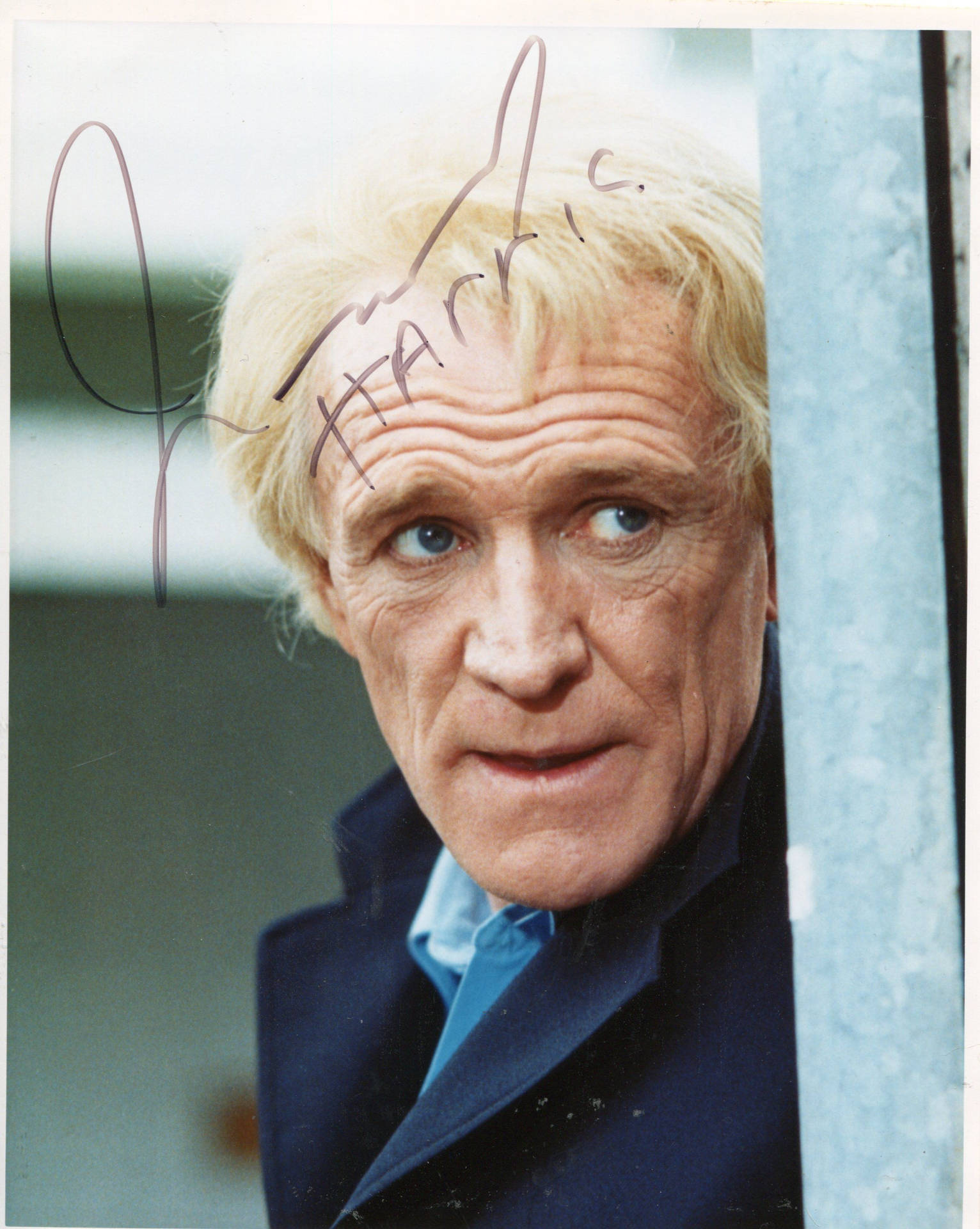 Irish Actor Richard Harris Autographed Portrait Background