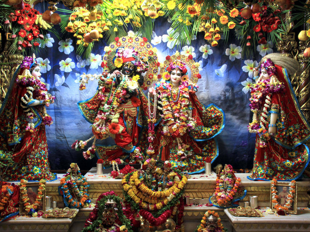 Iskcon Krishna, Radha, Mirabai, And Rukmini Background