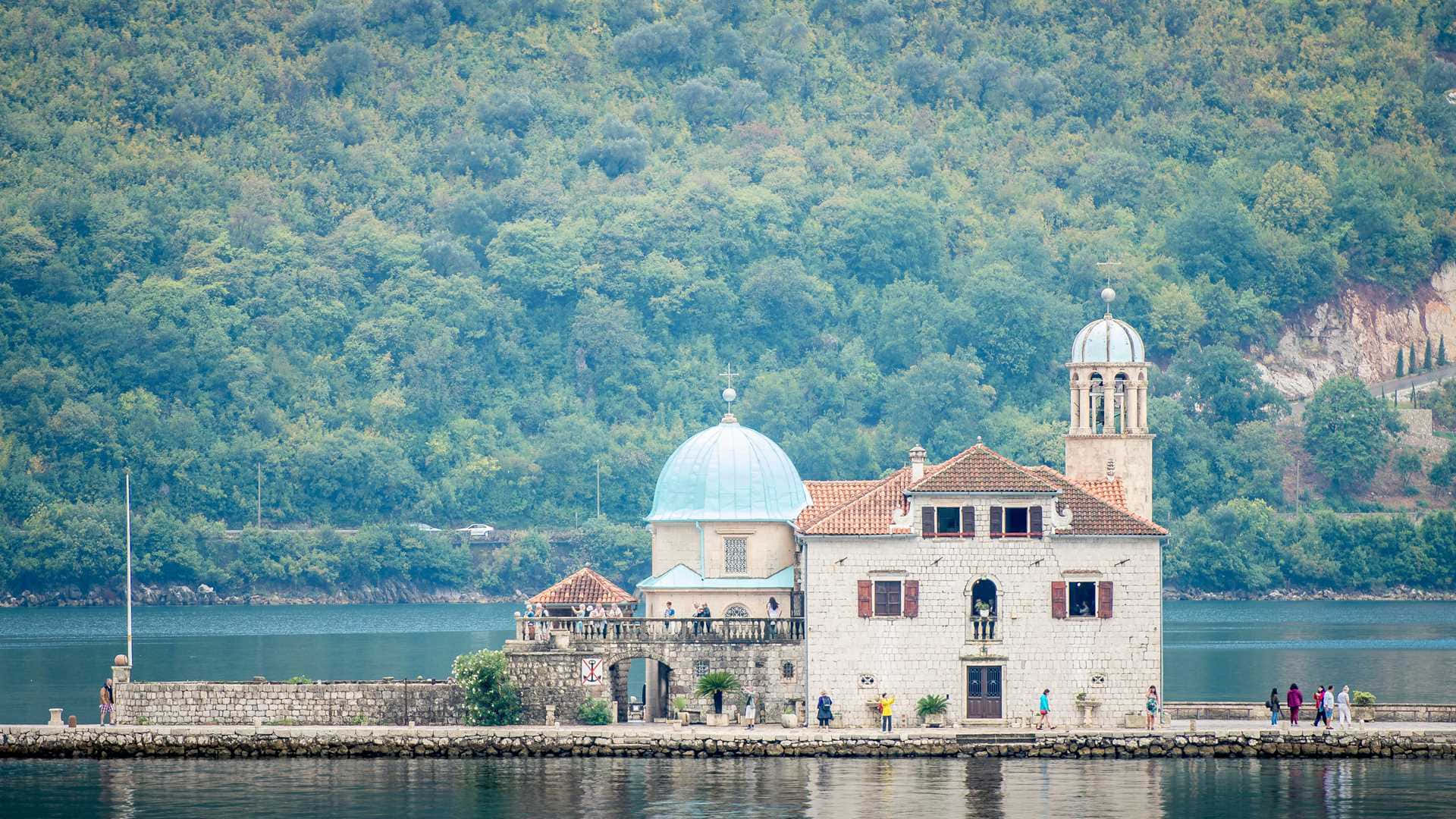 Islet Of Our Lady Of The Rocks Background