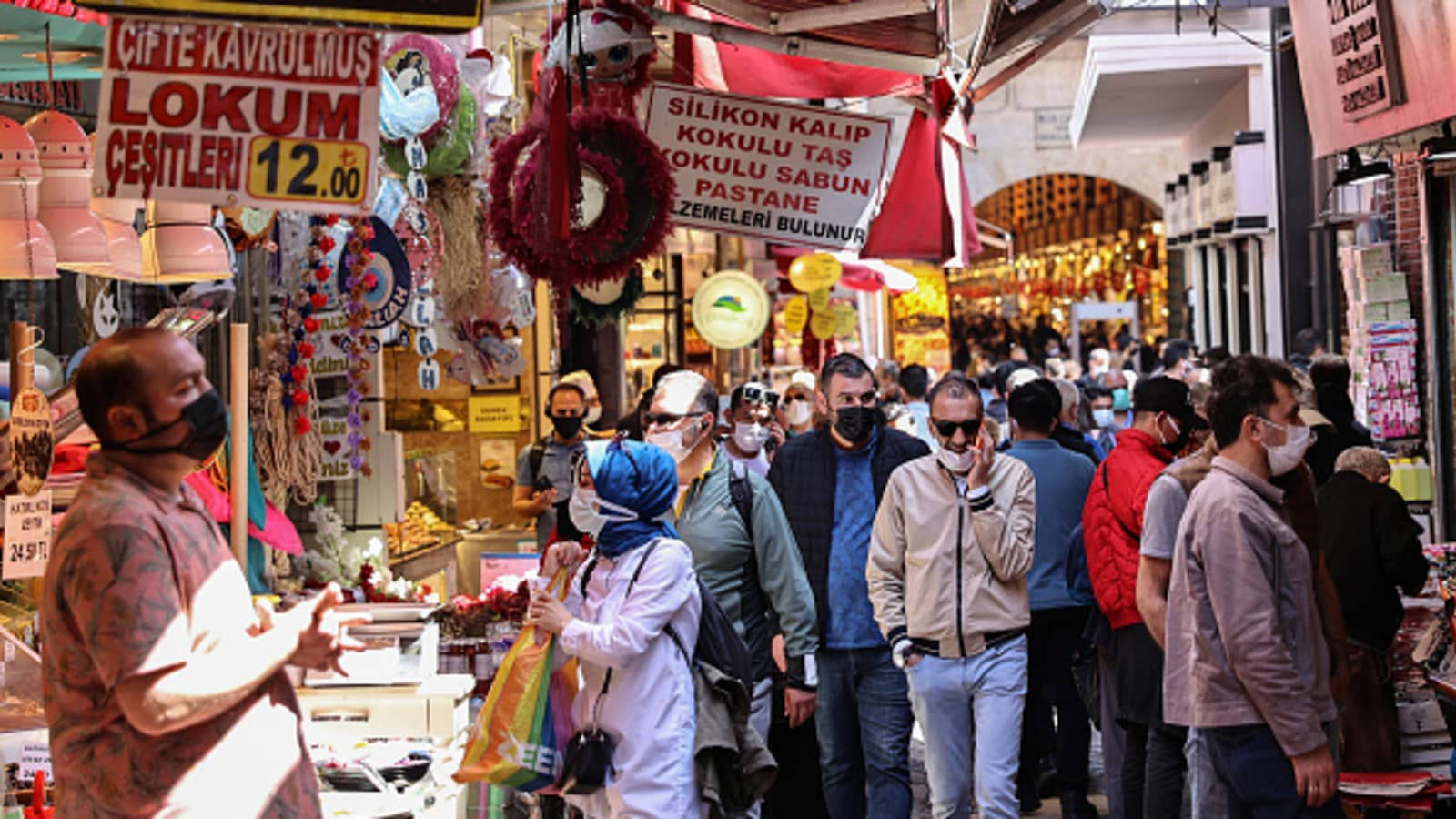 Istanbul's Market In Turkey Background