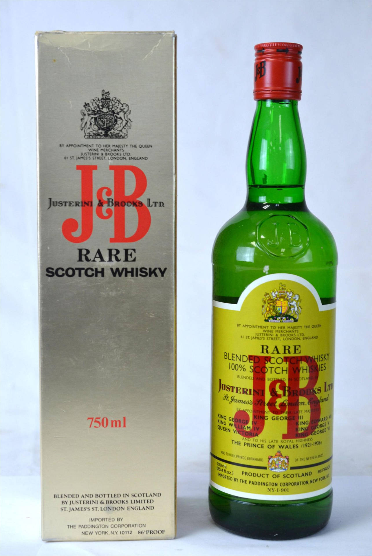 J&b Rare Scotch Whisky With Silver Cap Background