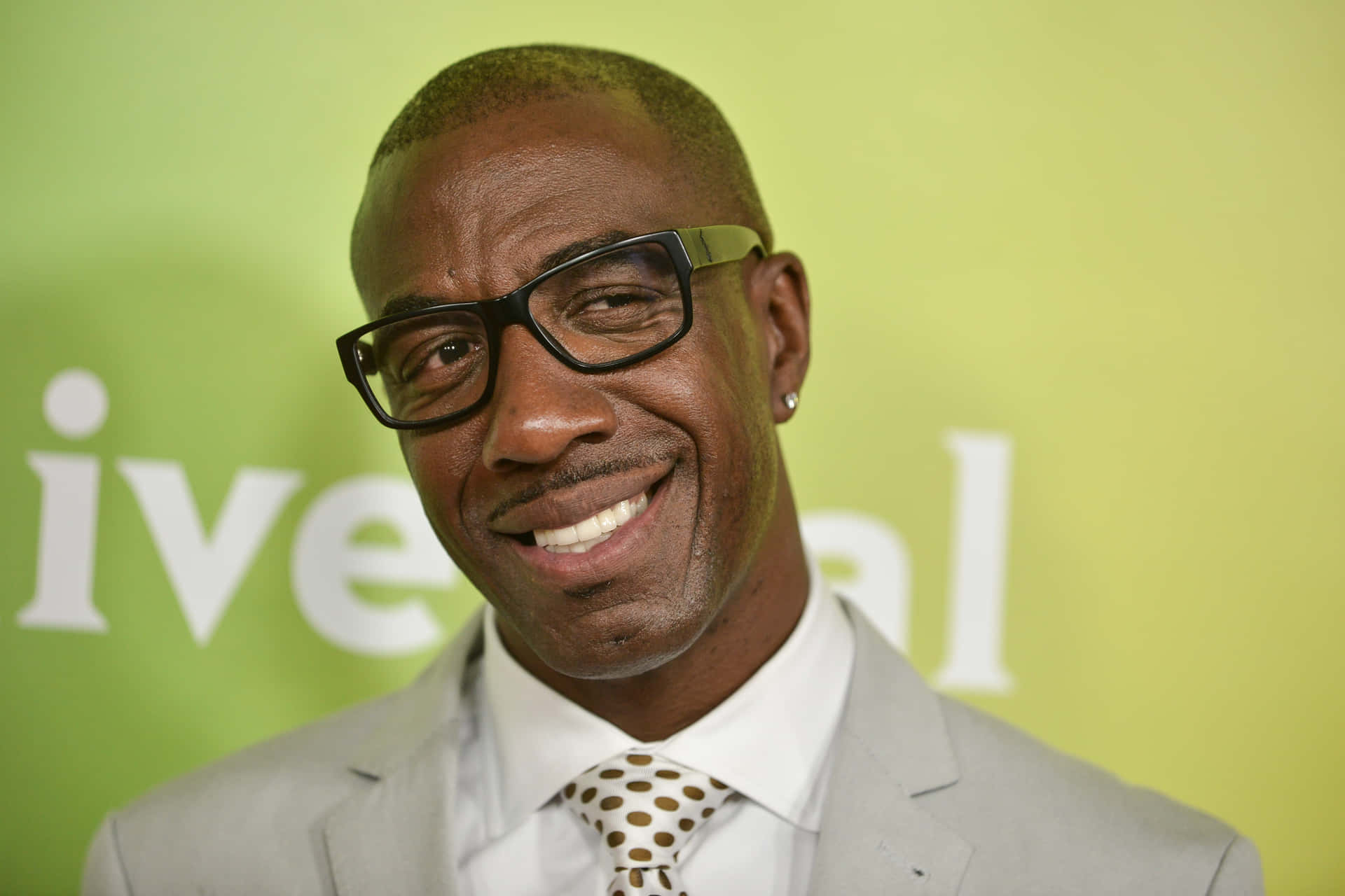 J.b. Smoove, Comedic Genius At His Best Background