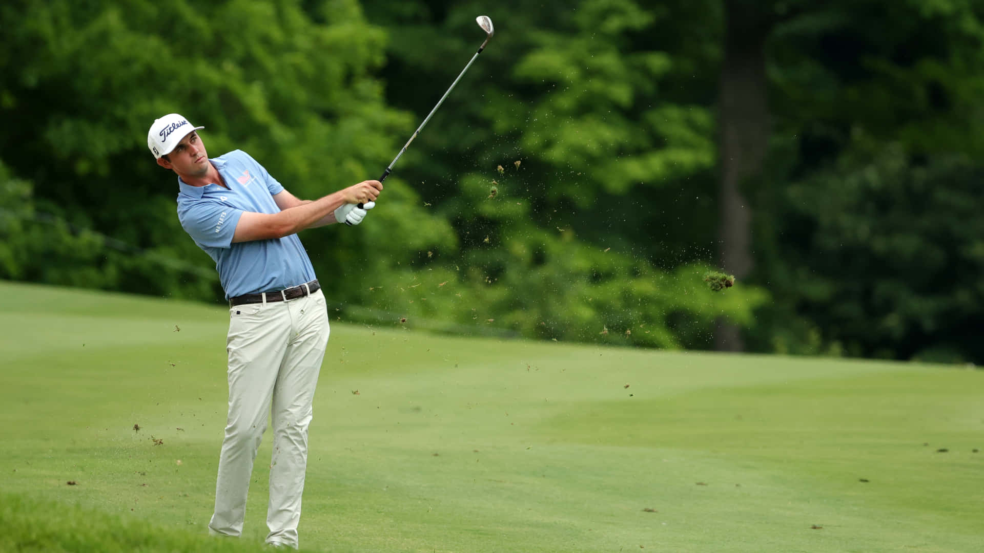 J.t. Poston Showcasing His Skills On The Golf Course Background
