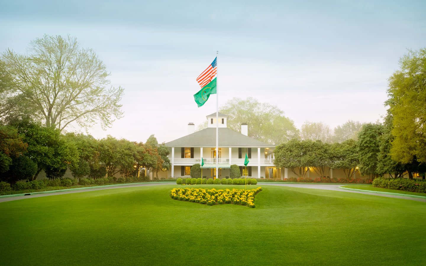 Jack Nicklaus Steps Onto The Augusta National Golf Course