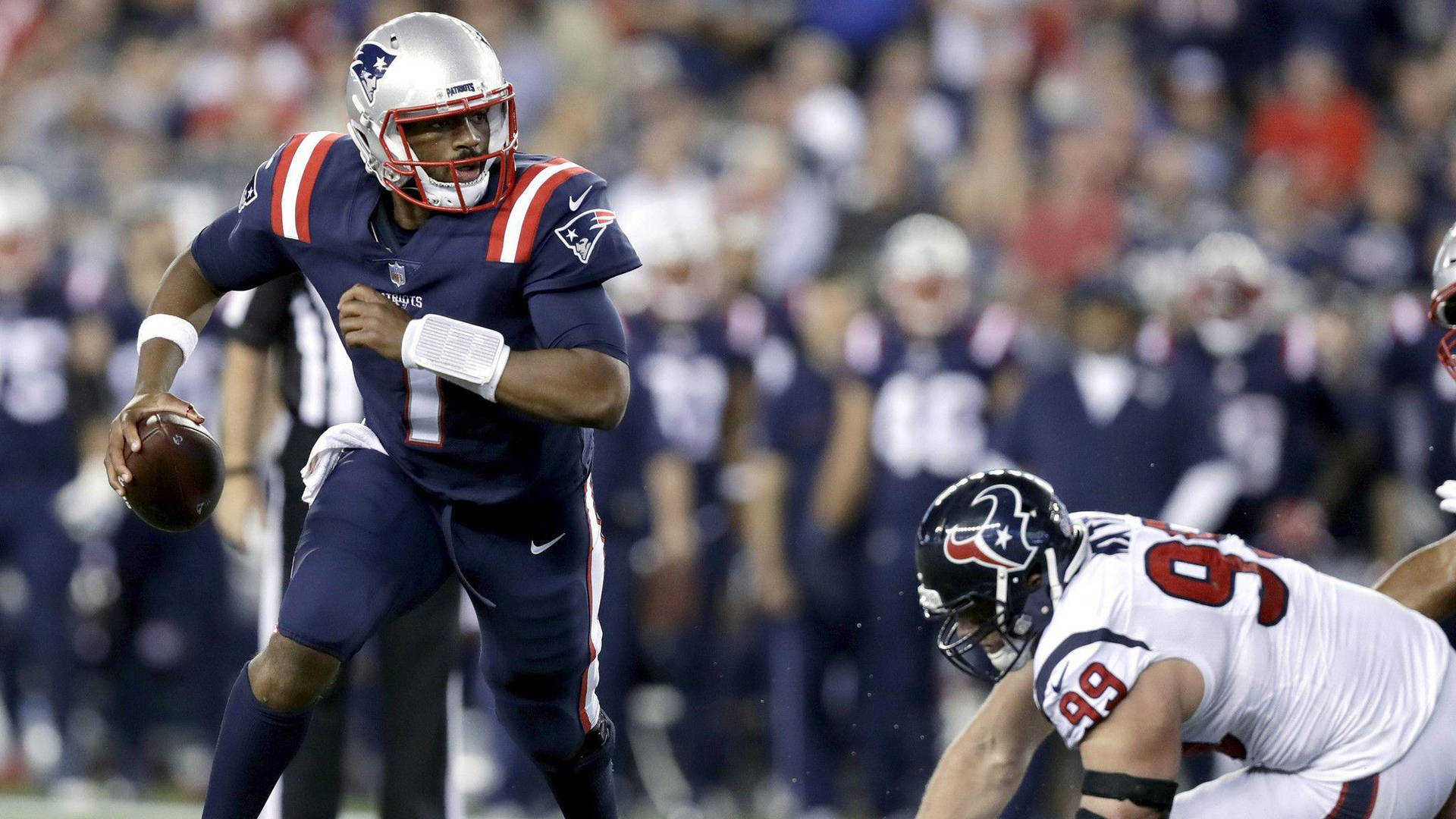 Jacoby Brissett Circles Opponent