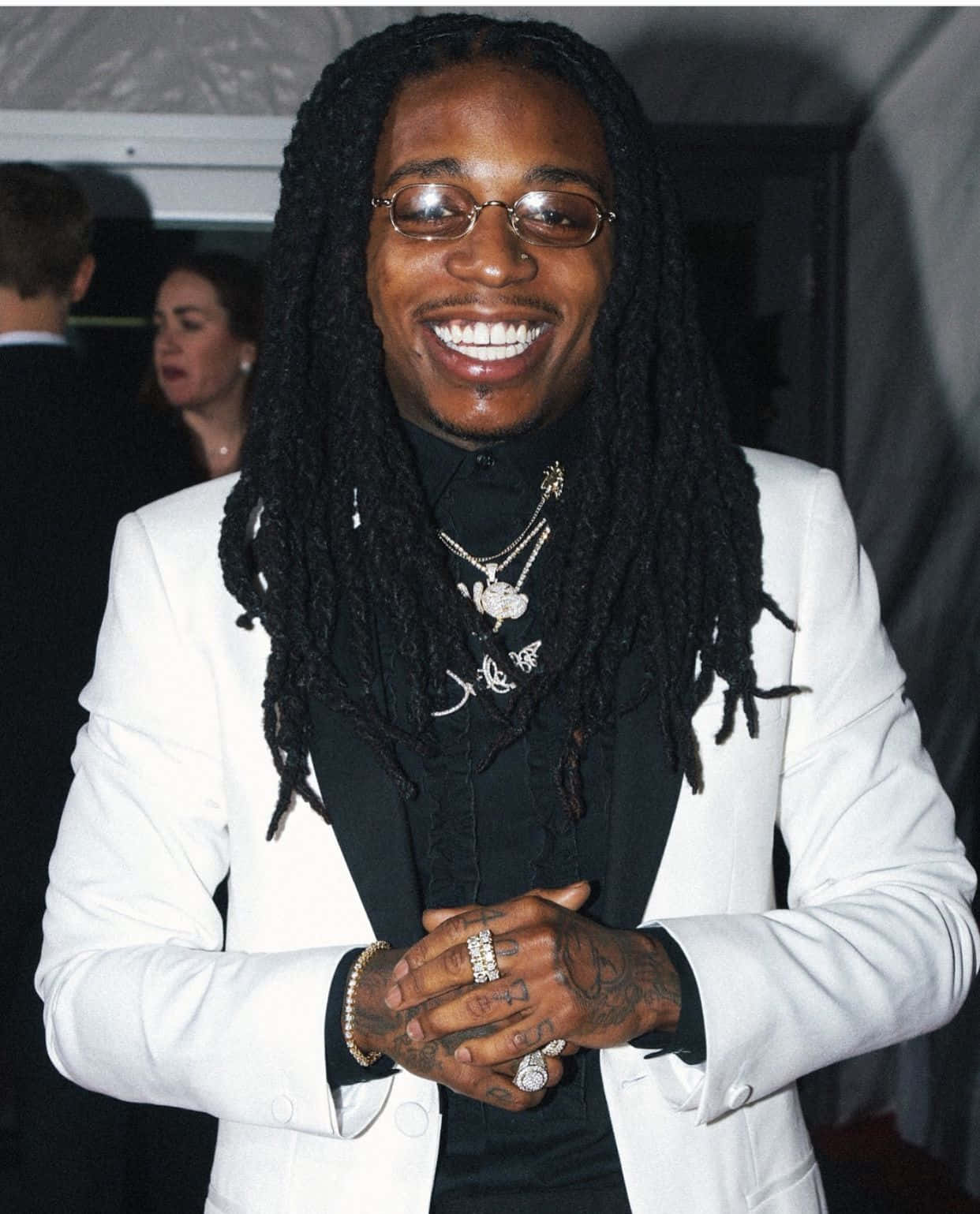 Jacquees Balack And White Tuxedo Background