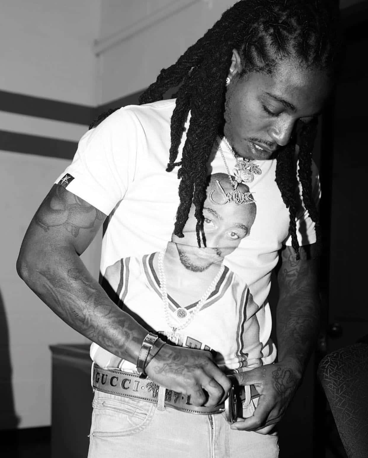 Jacquees Gucci Belt Background