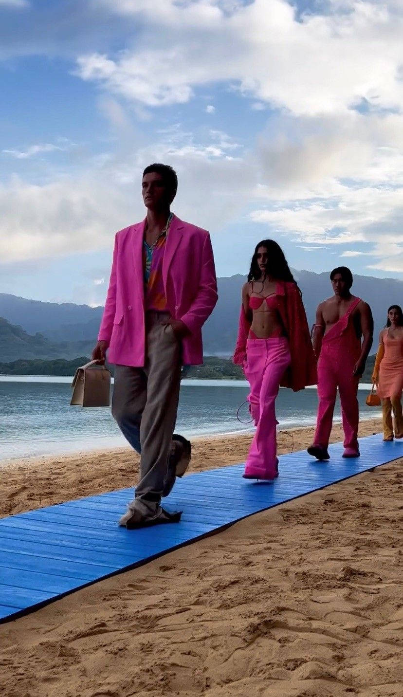 Jacquemus Fashion Show In Hawaii Background