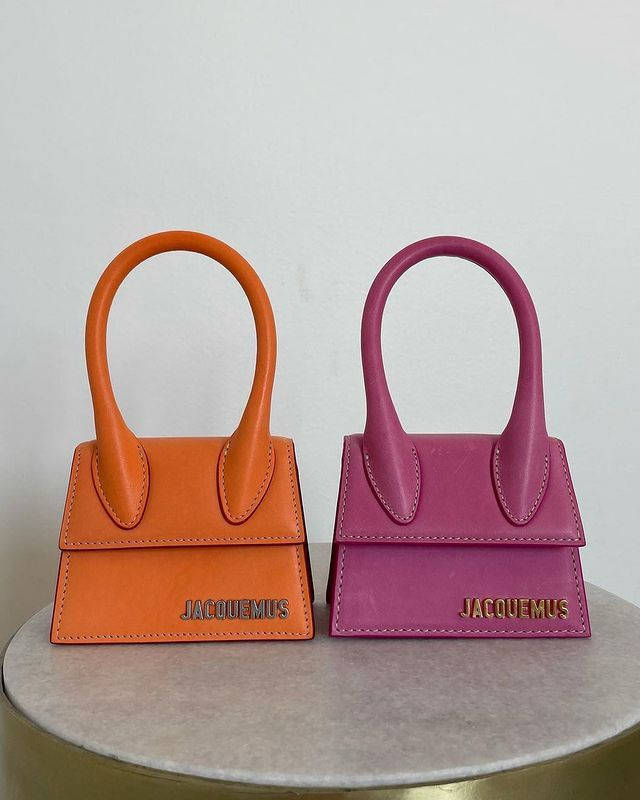 Jacquemus Le Chiquito Moyen Bags Background