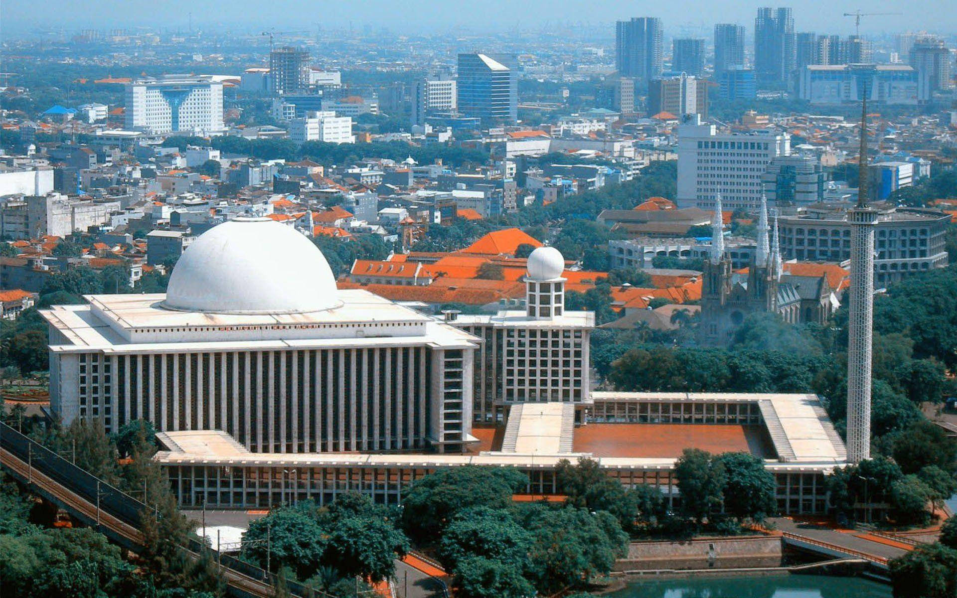 Jakarta Istiqlal Mosque Background