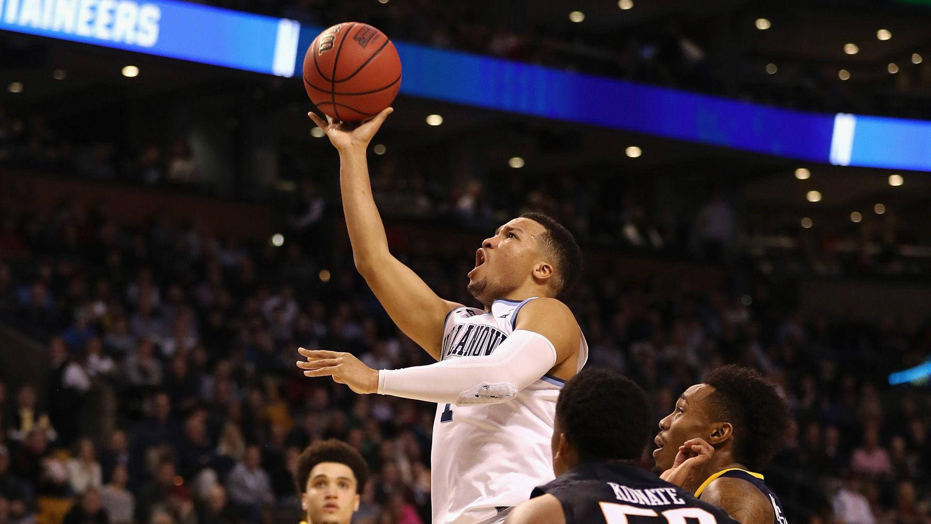 Jalen Brunson Doing Basketball Lay Up