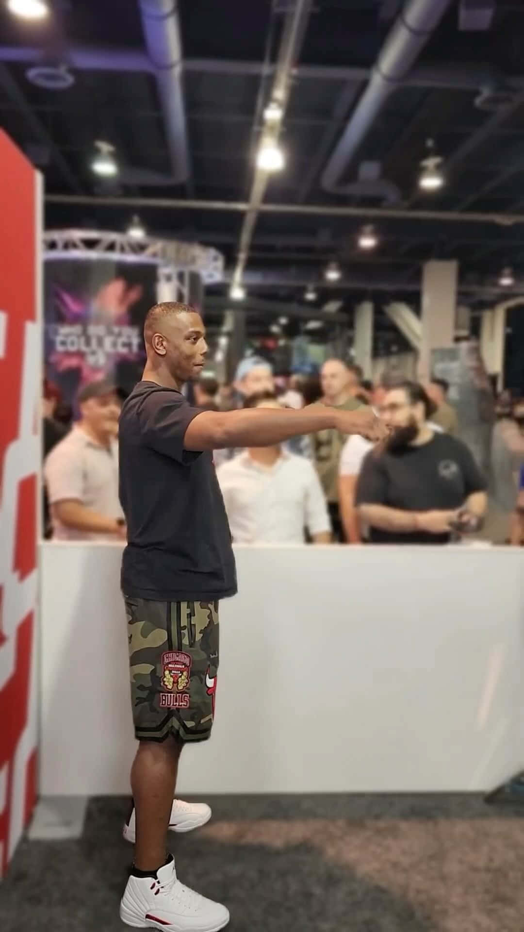 Jamahal Hill, The Renowned Ufc Fighter, Reaching Out In Confidence Background