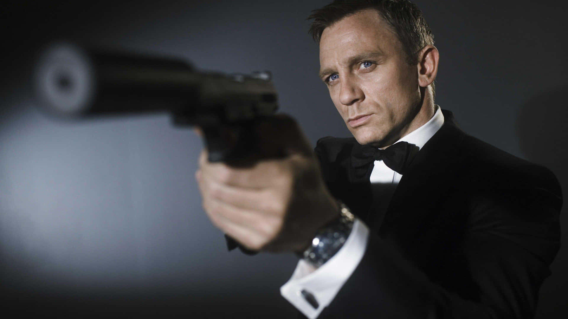 James Bond Action Pose4 K Background