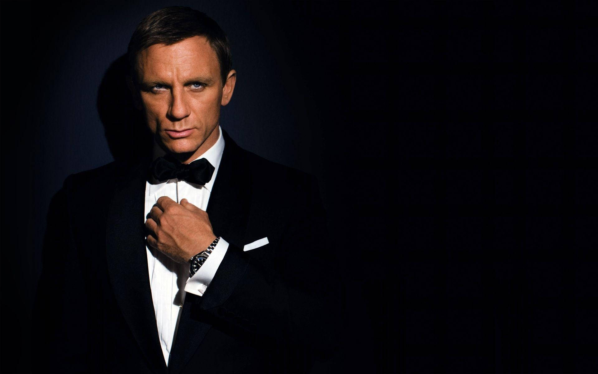 James Bond In Black Suit Background