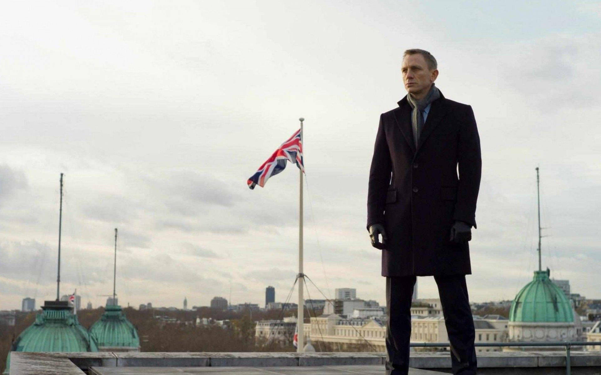 James Bond On A Rooftop Background