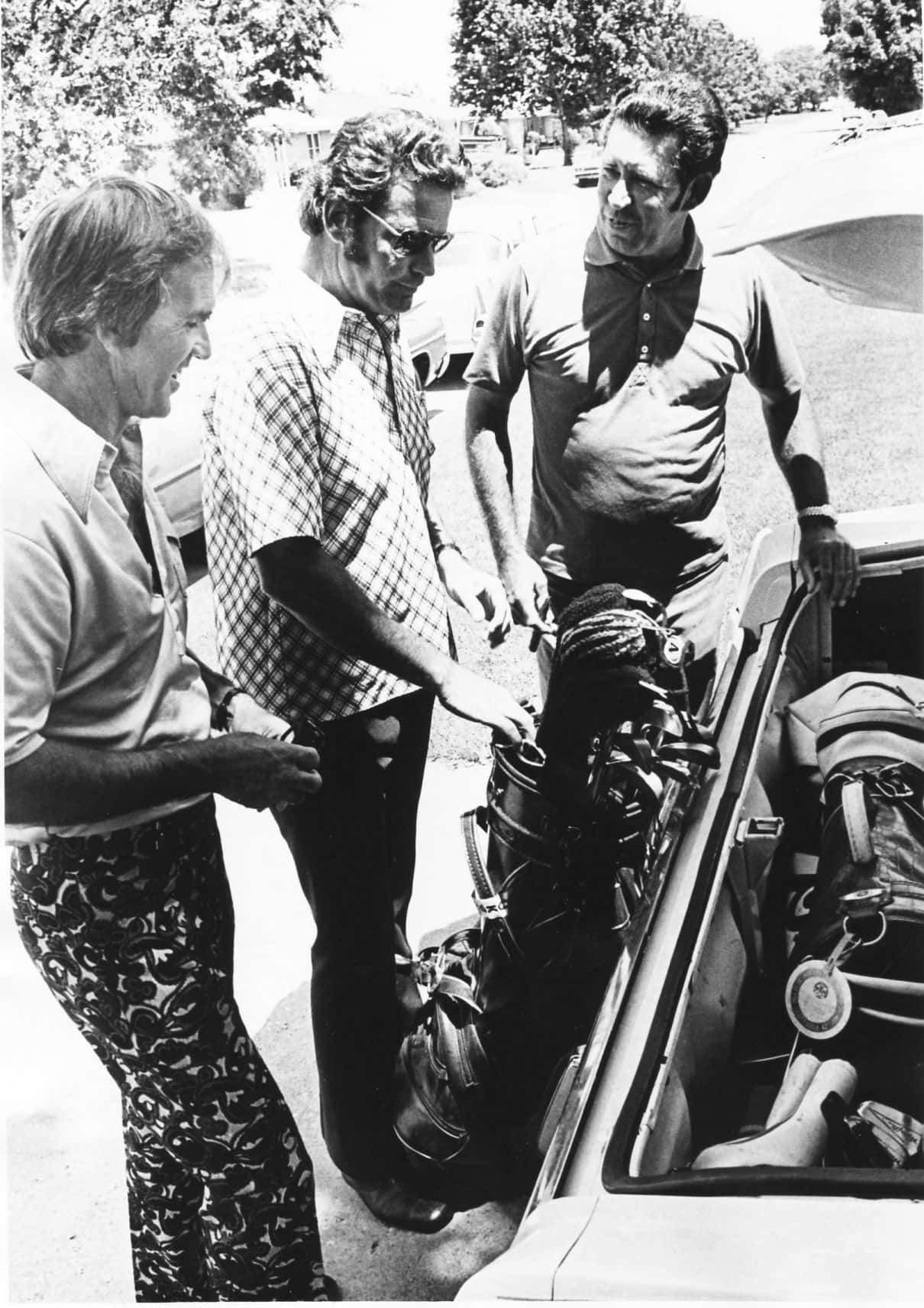 James Garner Golfing With Friends Blackand White Background