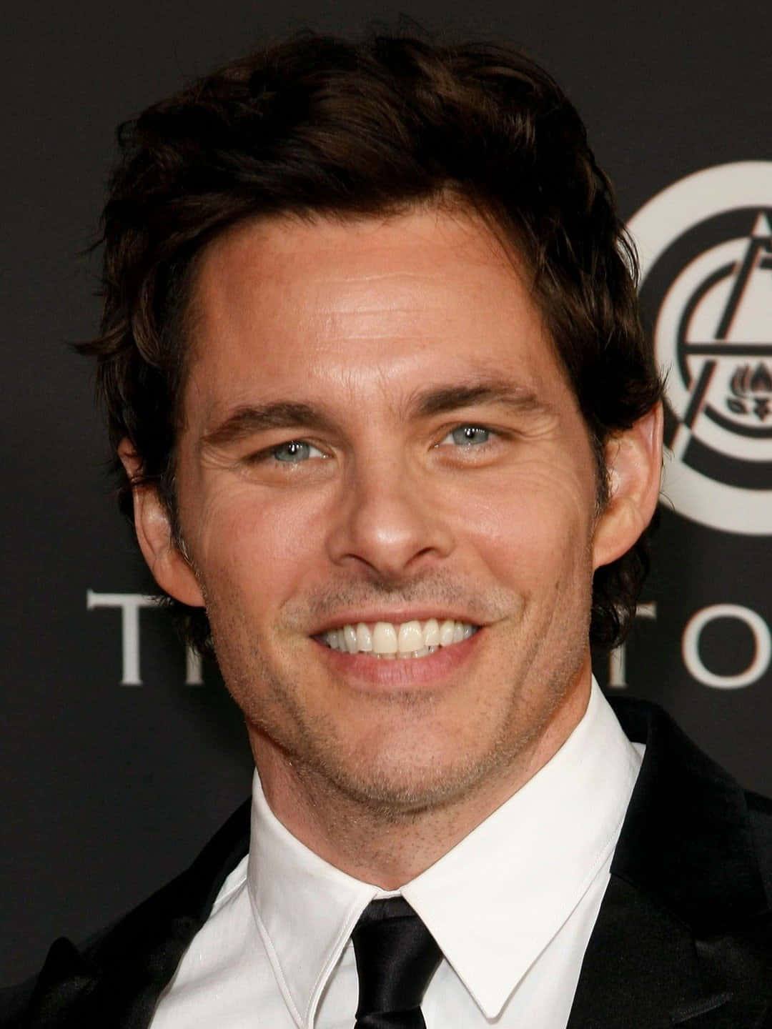 James Marsden 1080 X 1440 Background