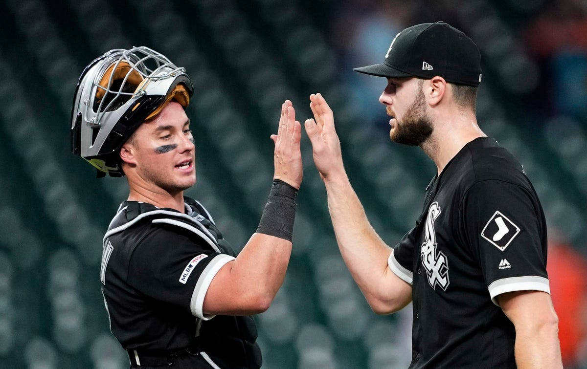 James Mccann High-five