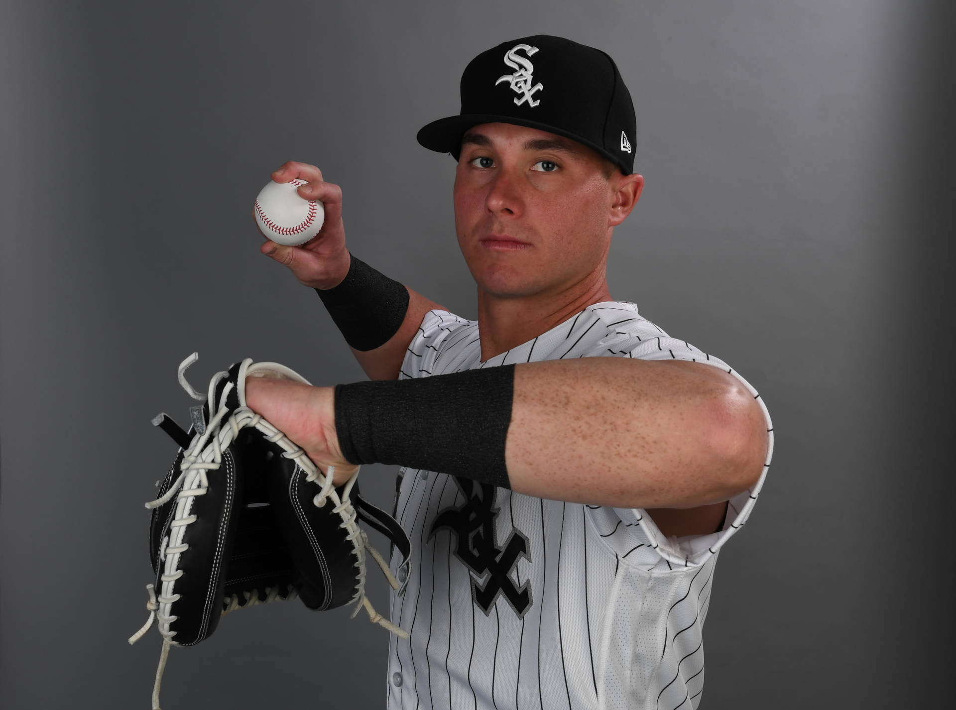 James Mccann Pitching Pose