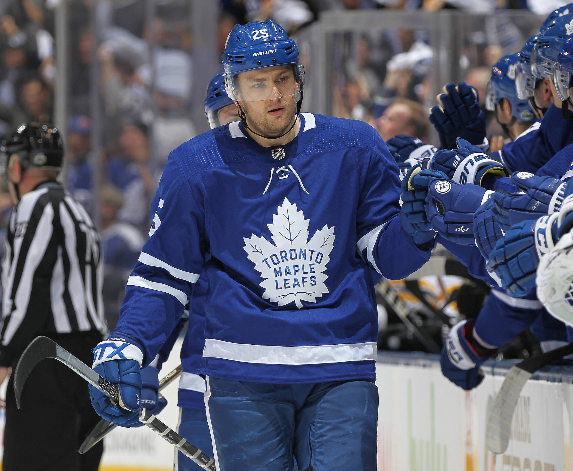 James Van Riemsdyk With Team Background