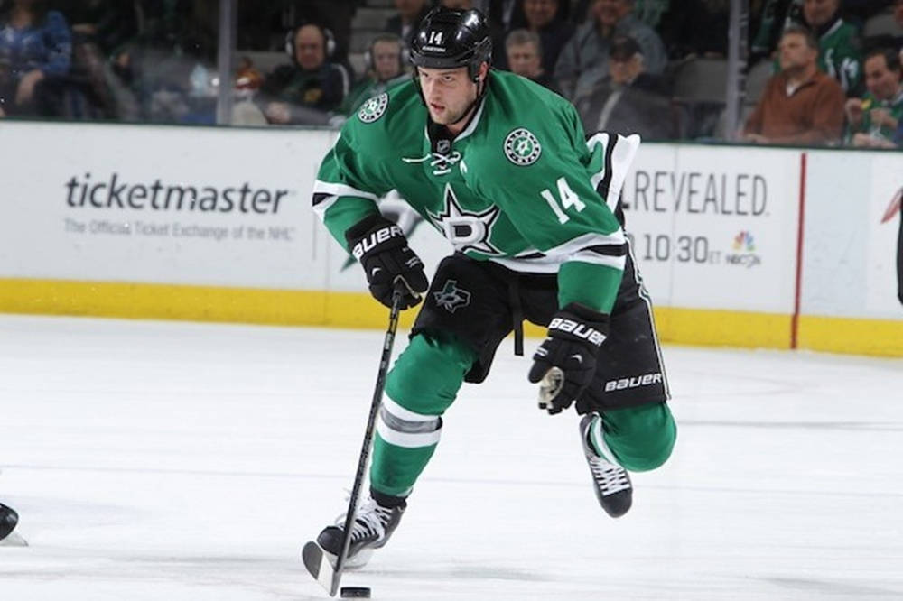 Jamie Benn Intense Playing