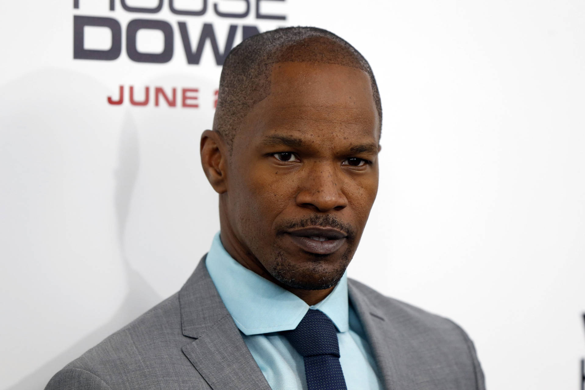 Jamie Foxx Attending The 'white House Down' Premiere In Hollywood. Background