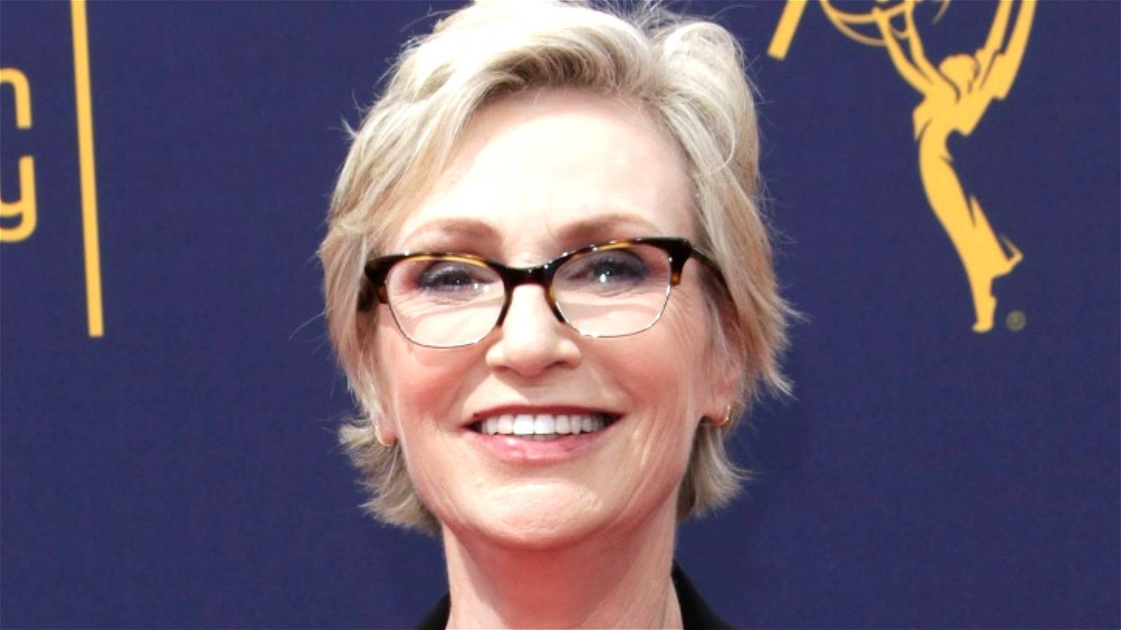 Jane Lynch Actor Smiling Blue Background Background