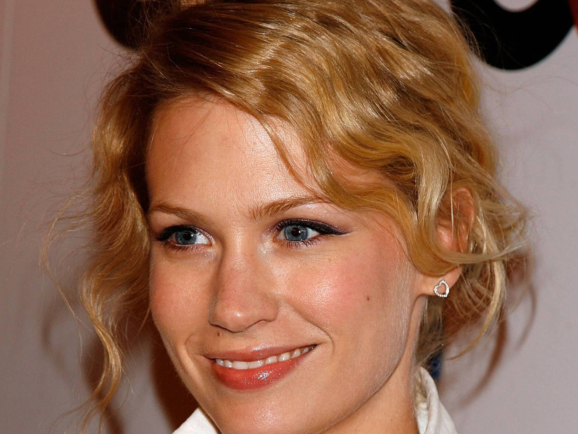 January Jones Messy Wavy Hair