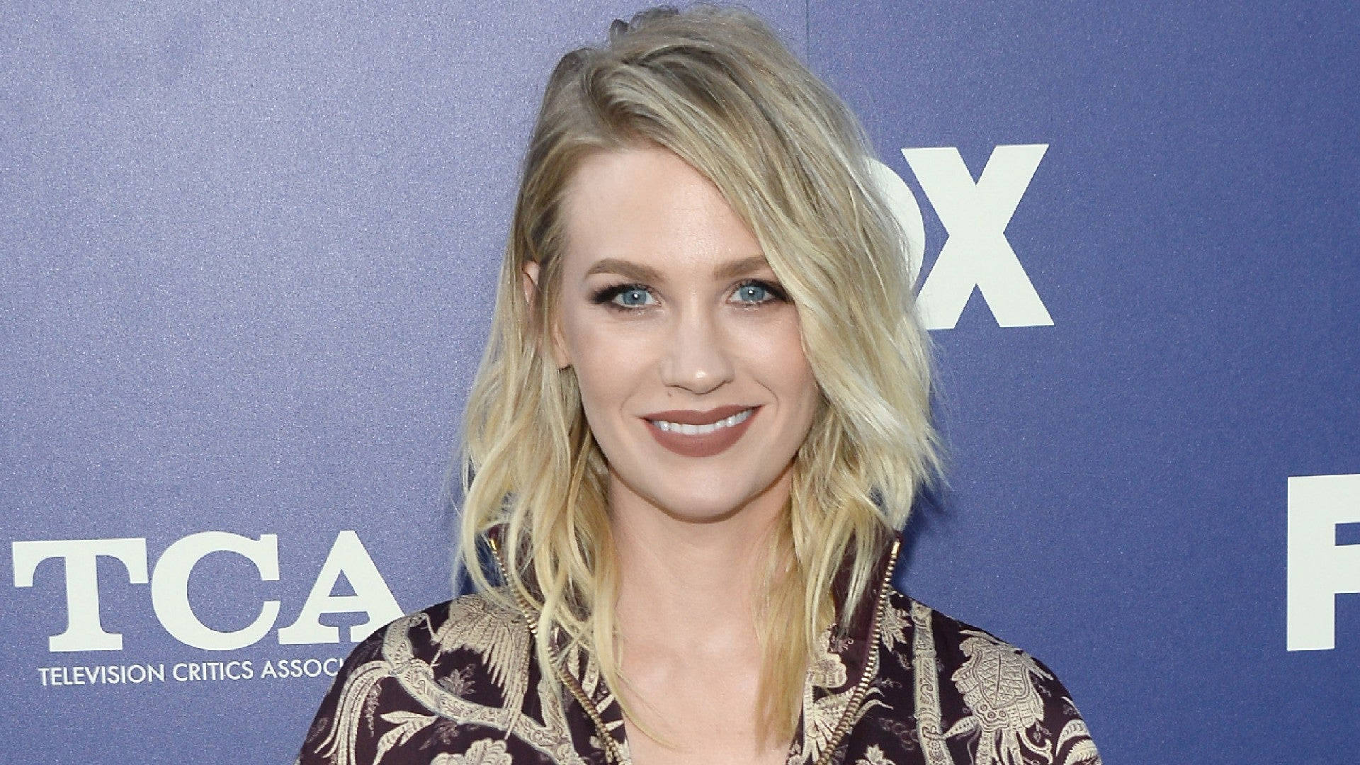 January Jones Red Carpet Look Background