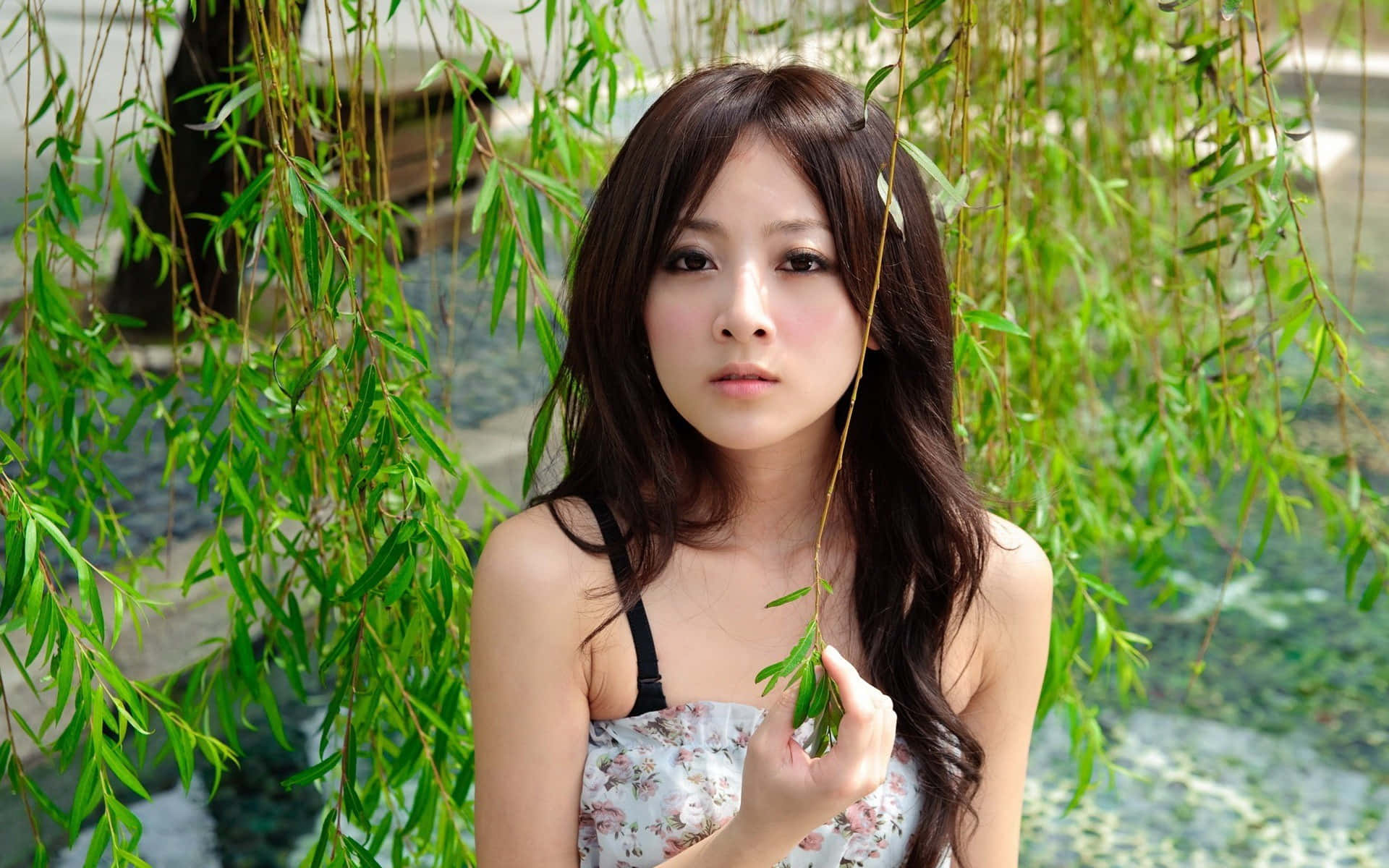 Japanese Cute Women Background