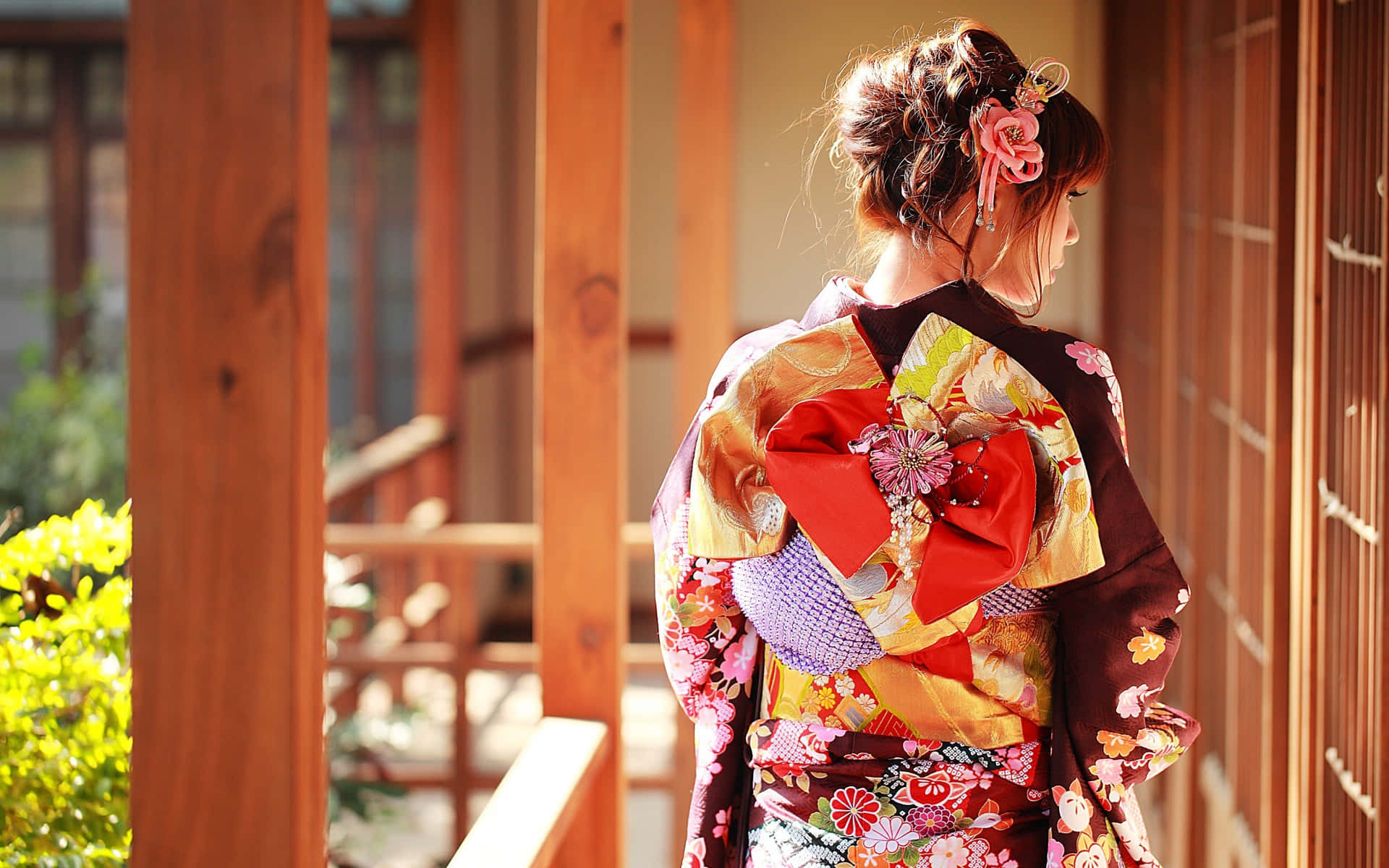 Japanese Women In Kimono Background