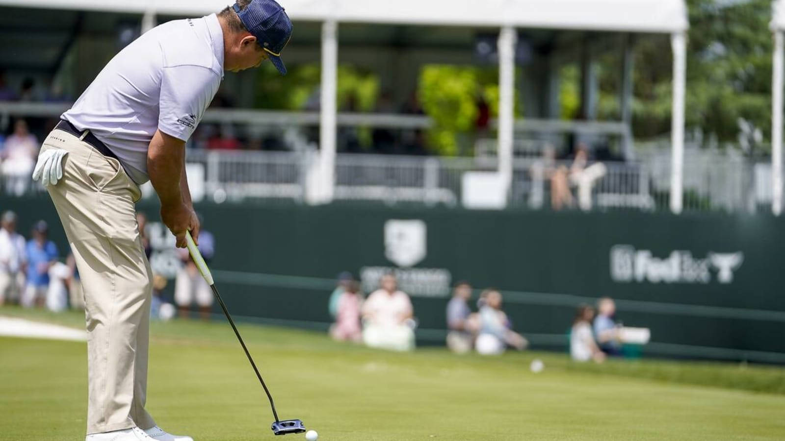 Jason Dufner Intensely Focused During Practice Background