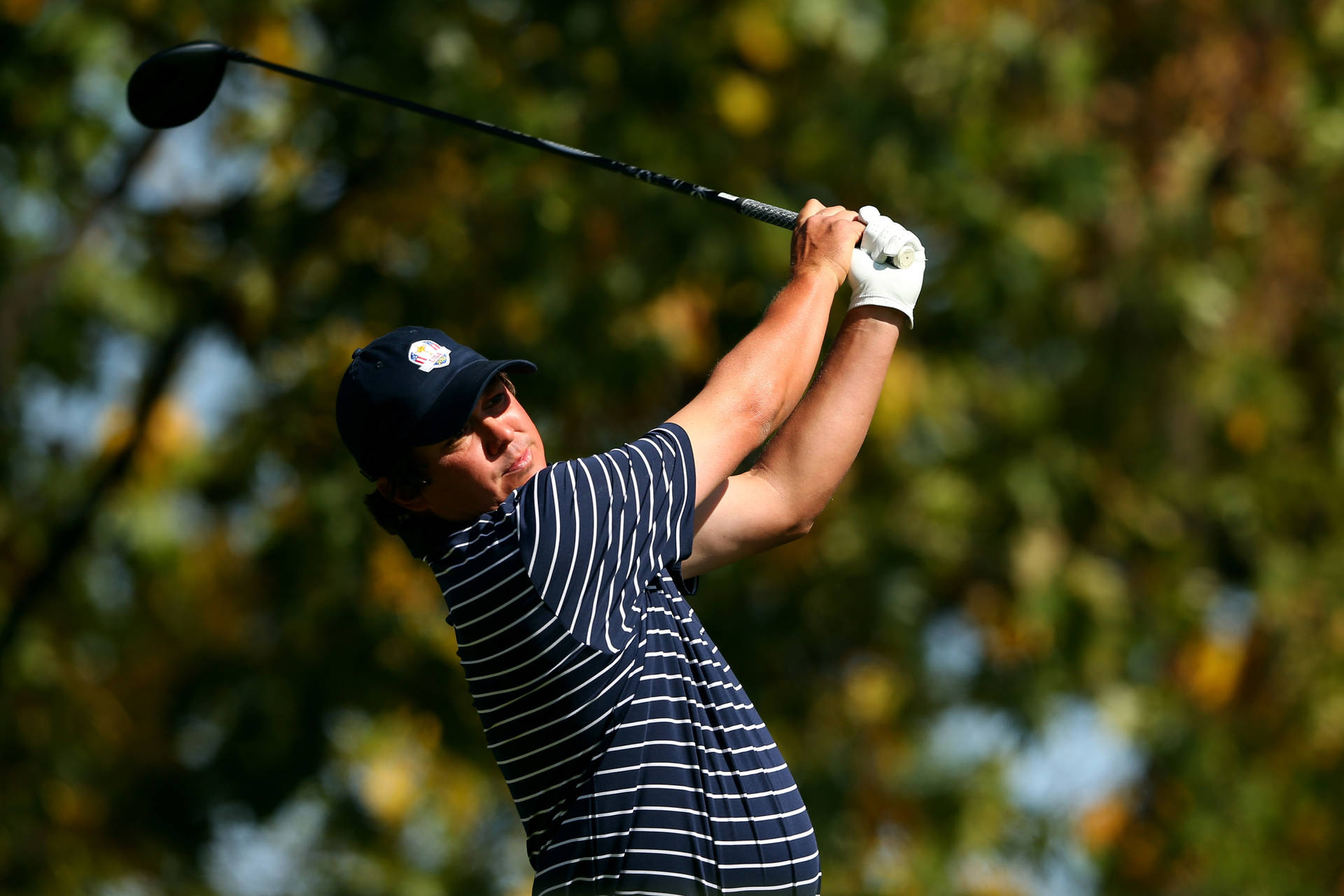 Jason Dufner Swings Overhead Background