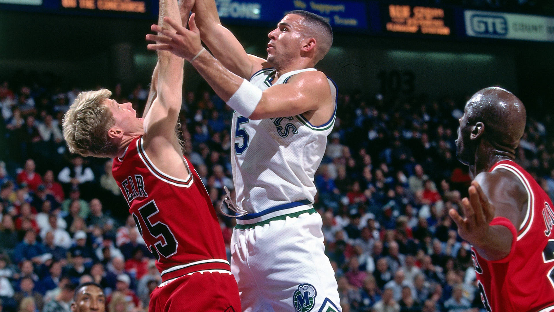 Jason Kidd Faces Off Against Steve Kerr Background